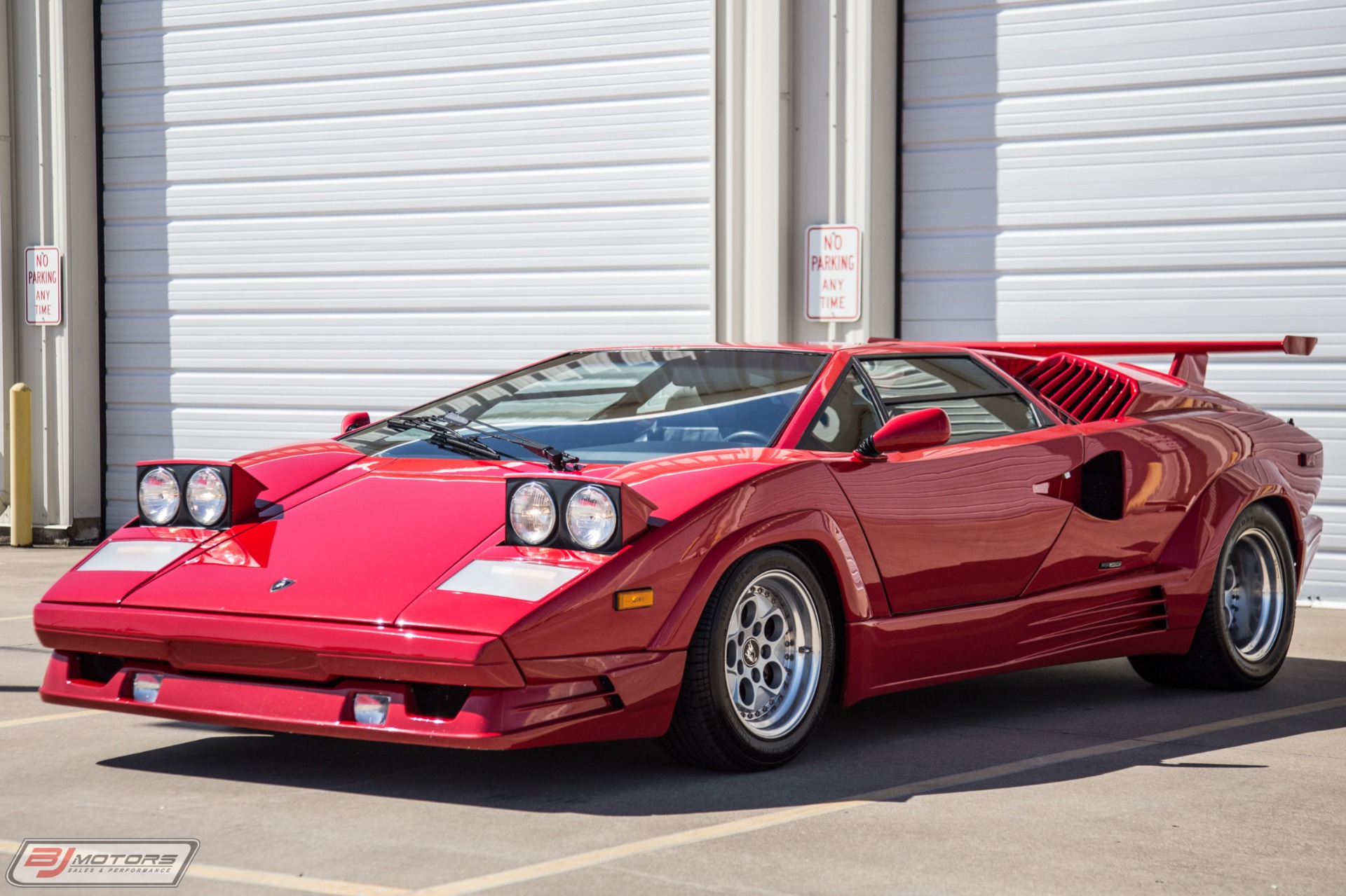 Used-1989-Lamborghini-Countach-25th-Anniversary