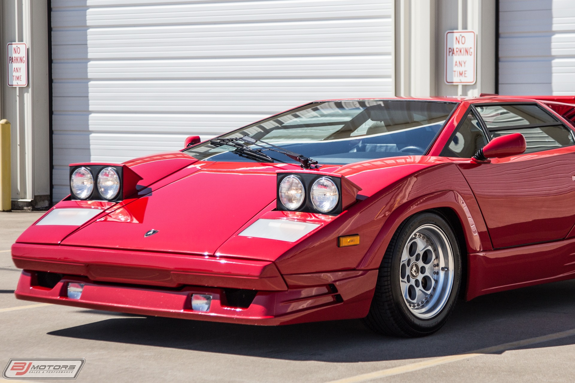 Used-1989-Lamborghini-Countach-25th-Anniversary