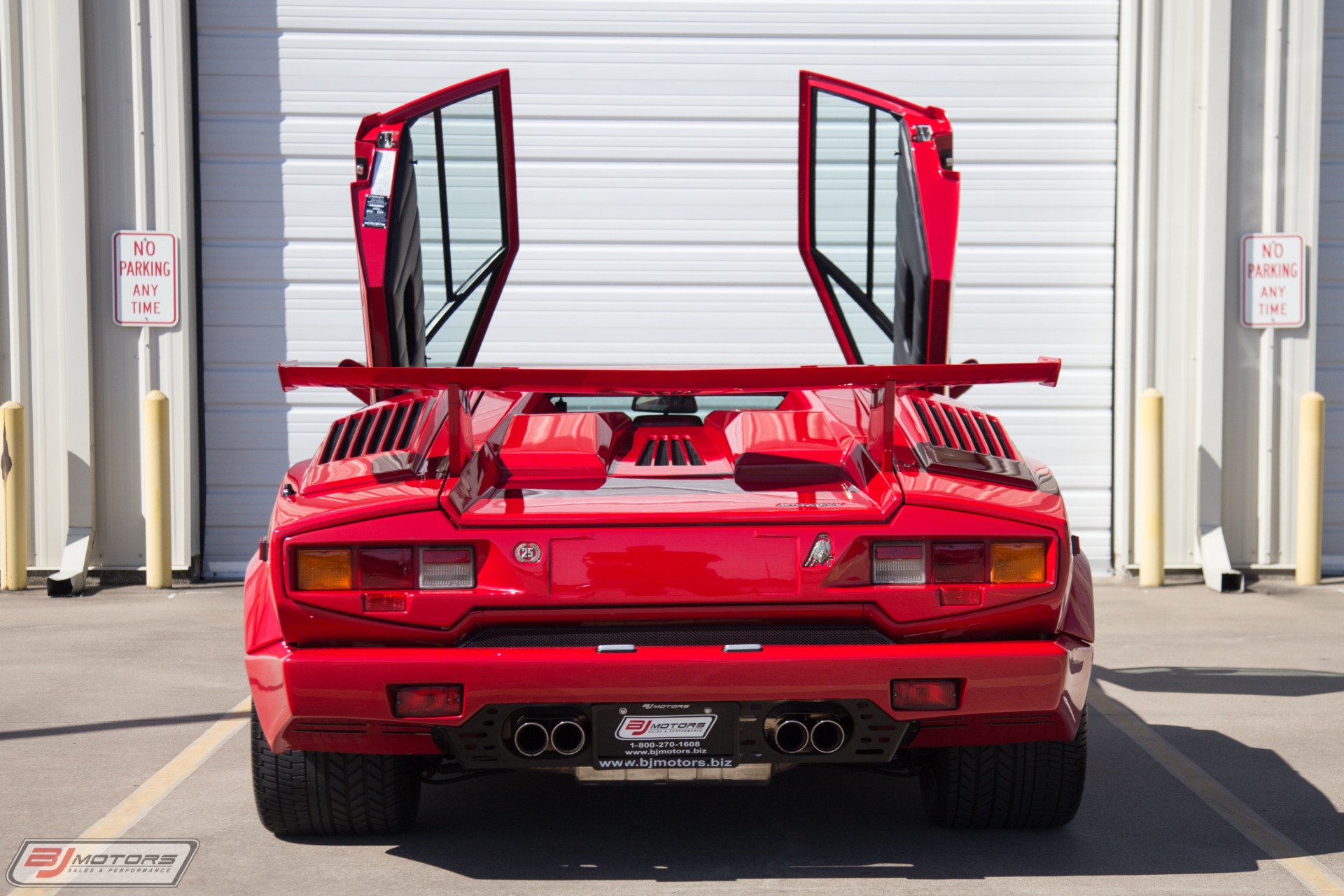 Used-1989-Lamborghini-Countach-25th-Anniversary