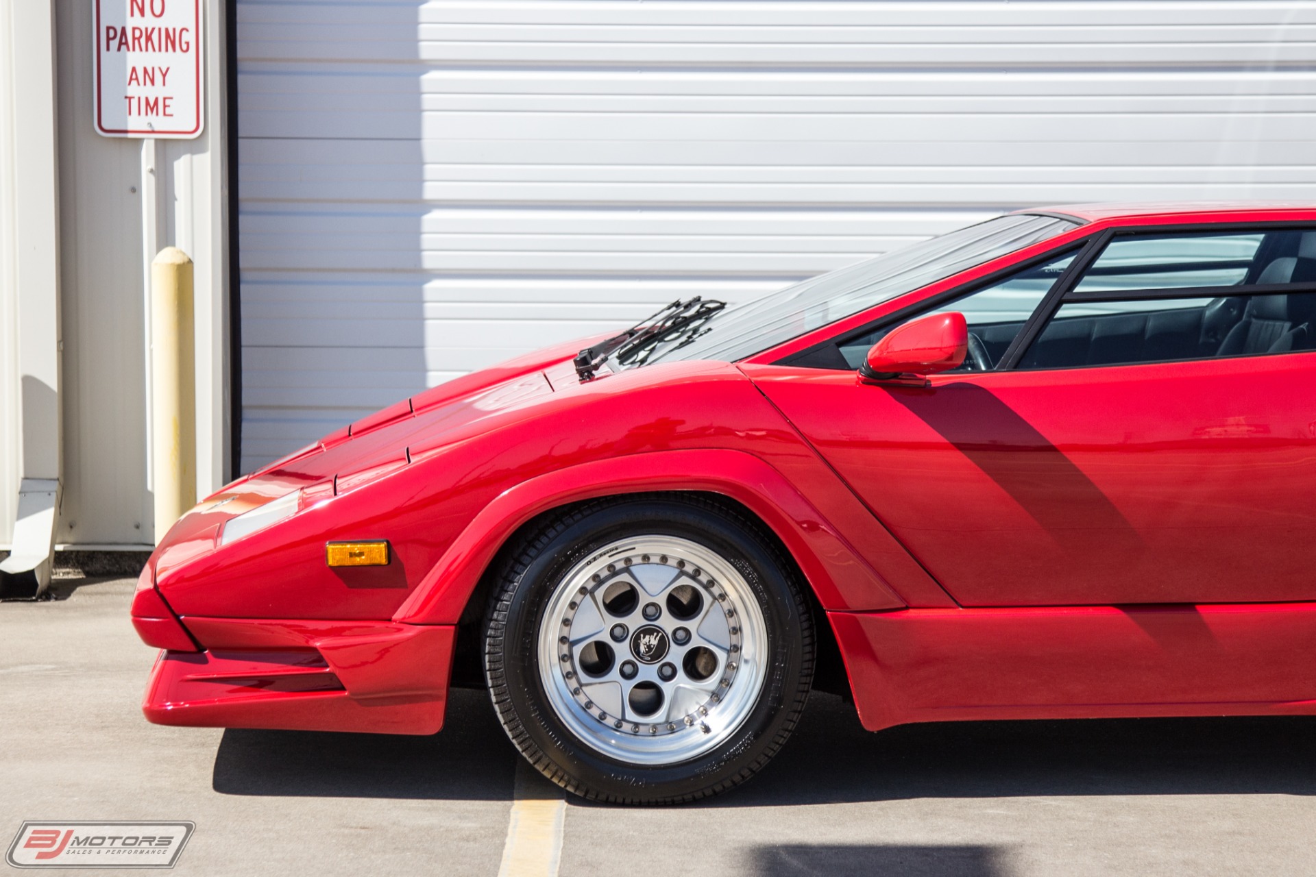 Used-1989-Lamborghini-Countach-25th-Anniversary