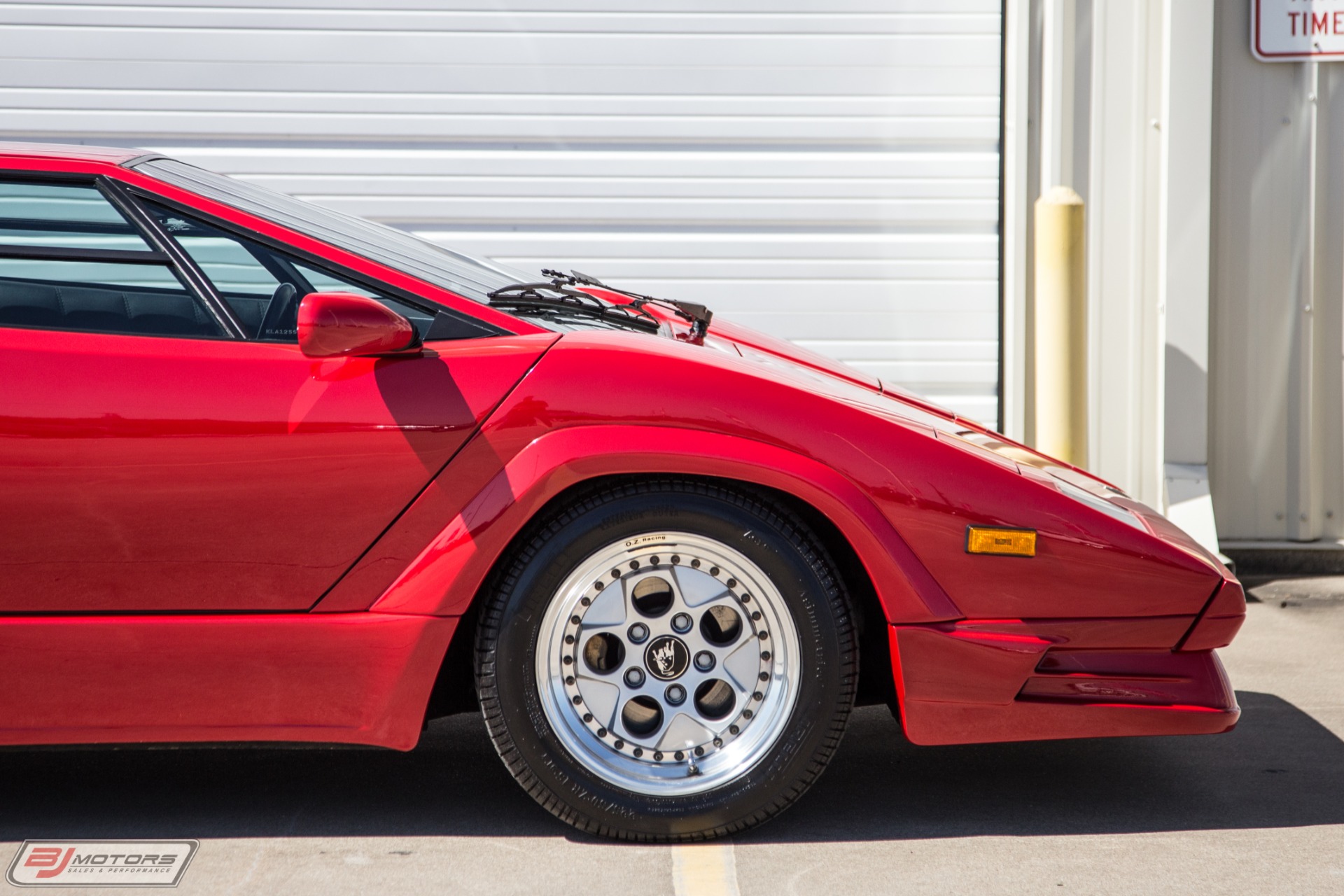 Used-1989-Lamborghini-Countach-25th-Anniversary