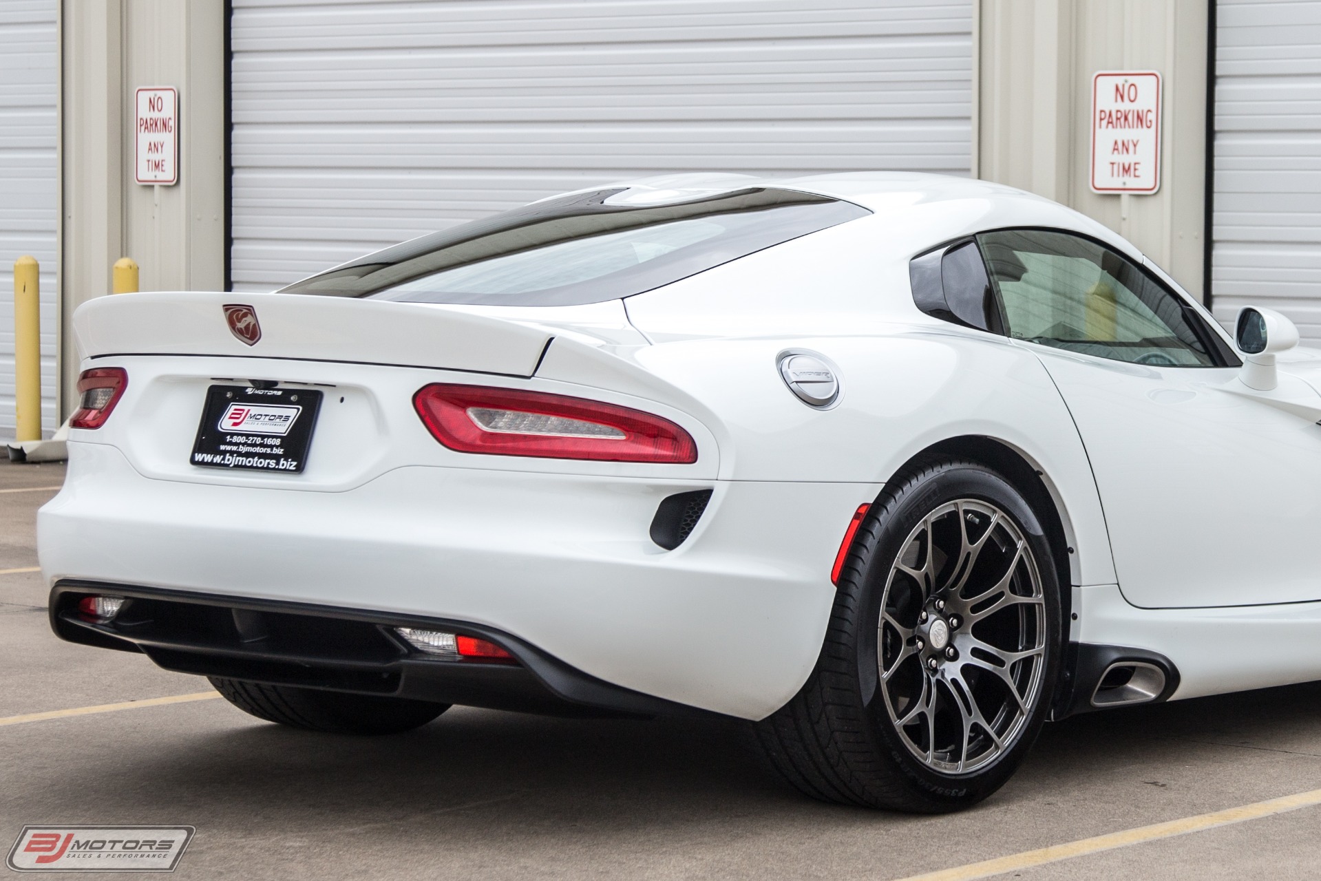 Used-2015-Dodge-Viper-SRT