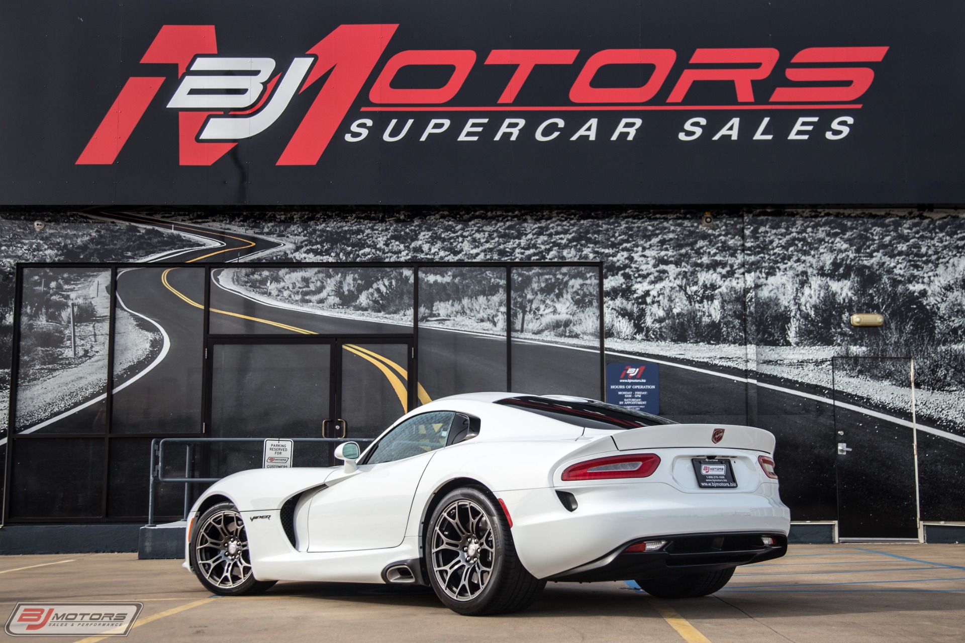 Used-2015-Dodge-Viper-SRT