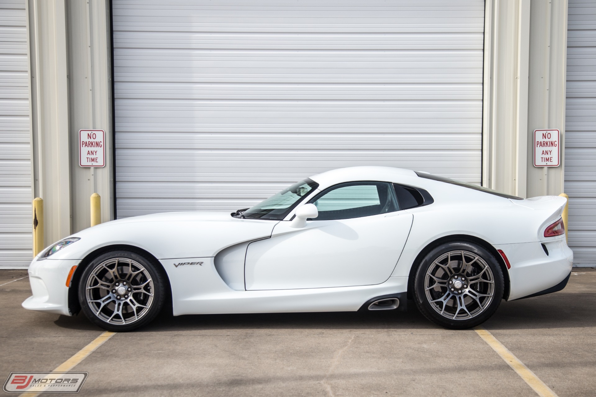 Used-2015-Dodge-Viper-SRT