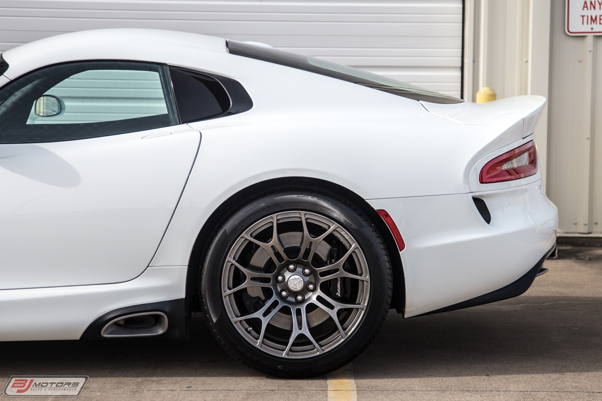 Used-2015-Dodge-Viper-SRT