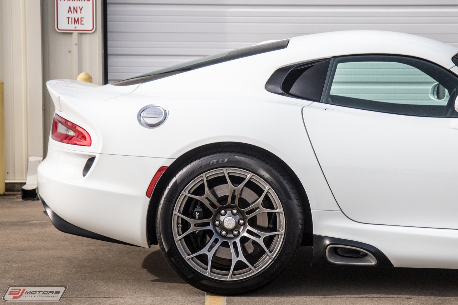 Used-2015-Dodge-Viper-SRT