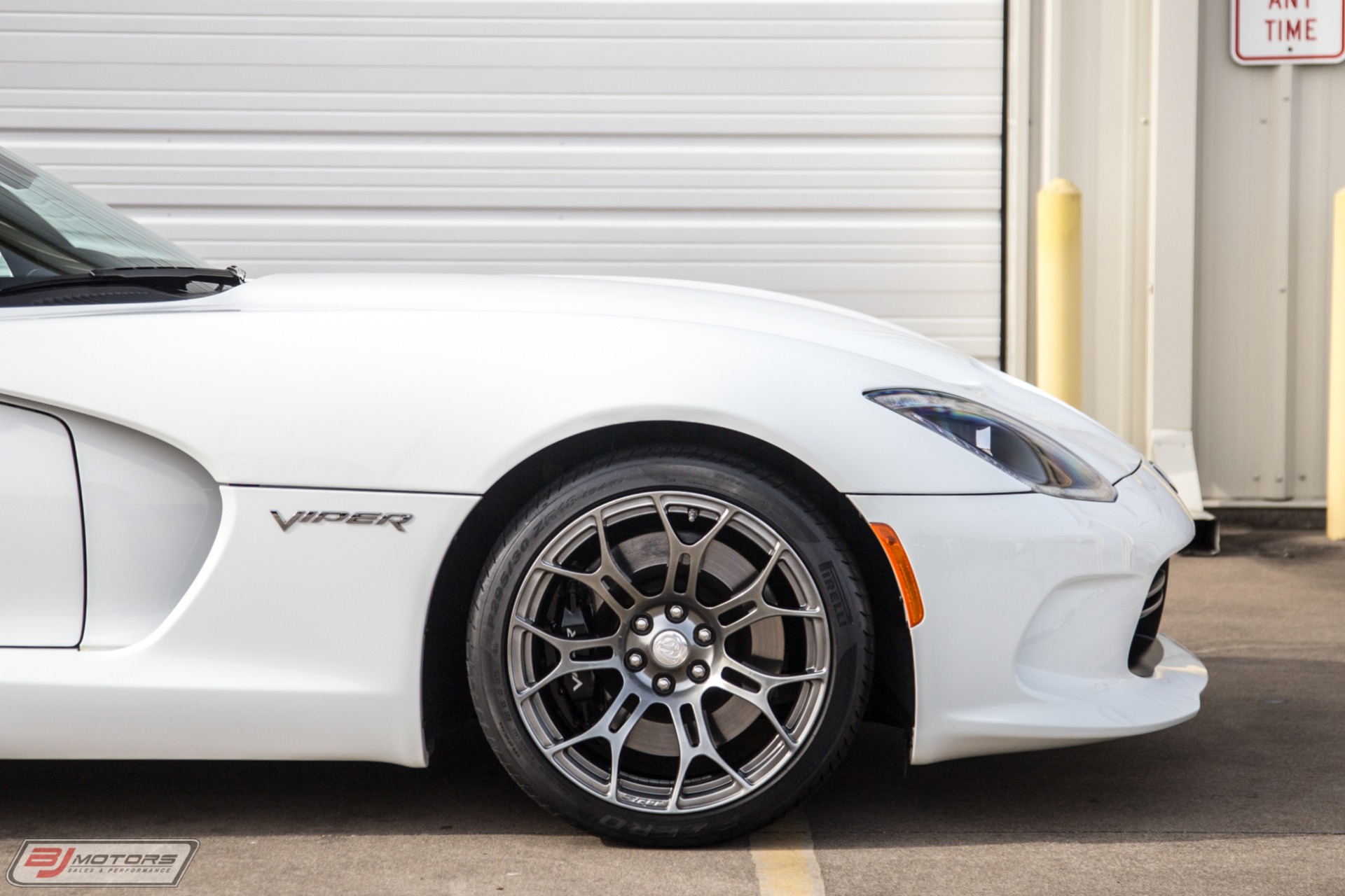 Used-2015-Dodge-Viper-SRT