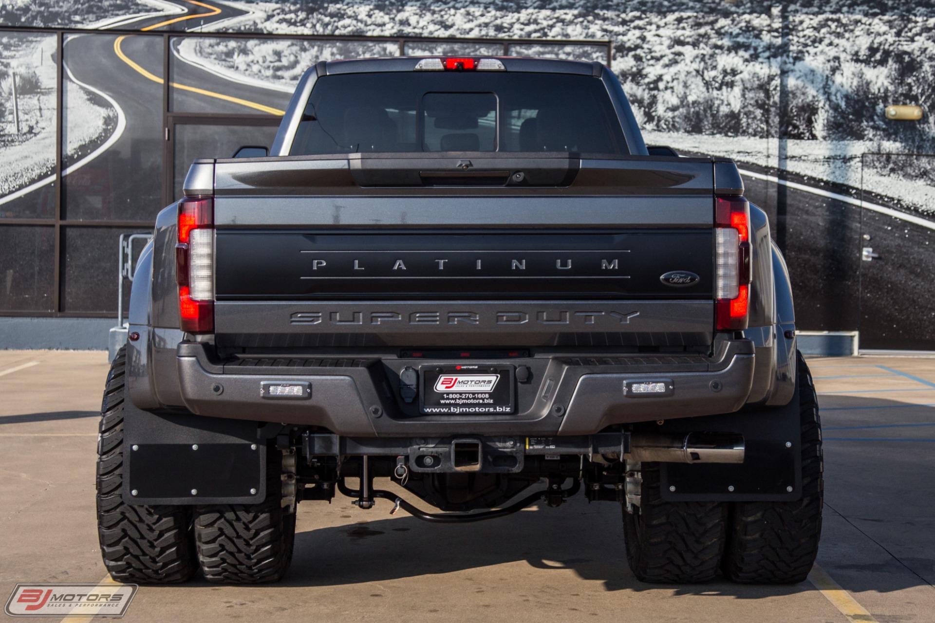 Used-2018-Ford-F-450-Super-Duty-Platinum