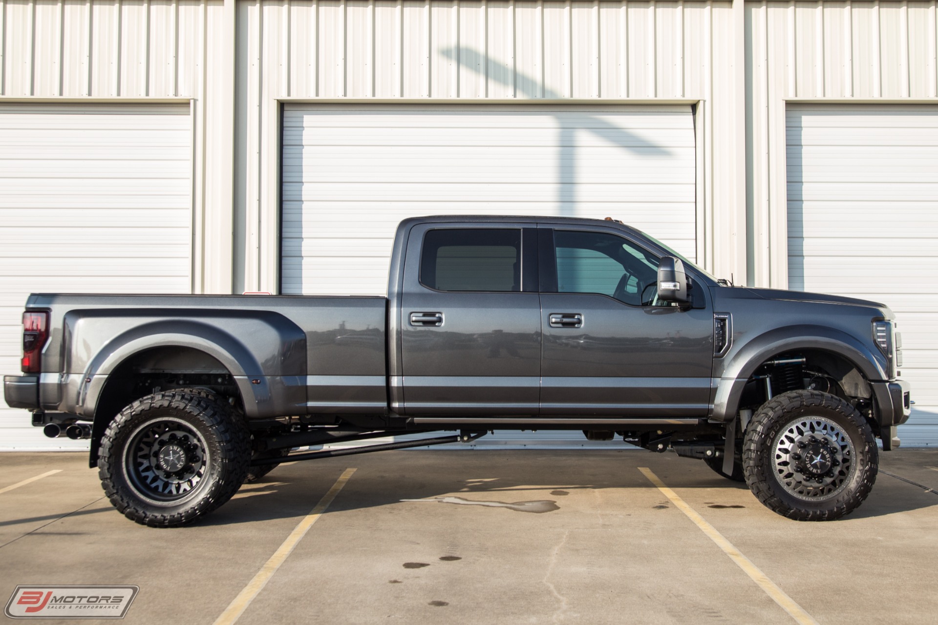 Used-2018-Ford-F-450-Super-Duty-Platinum