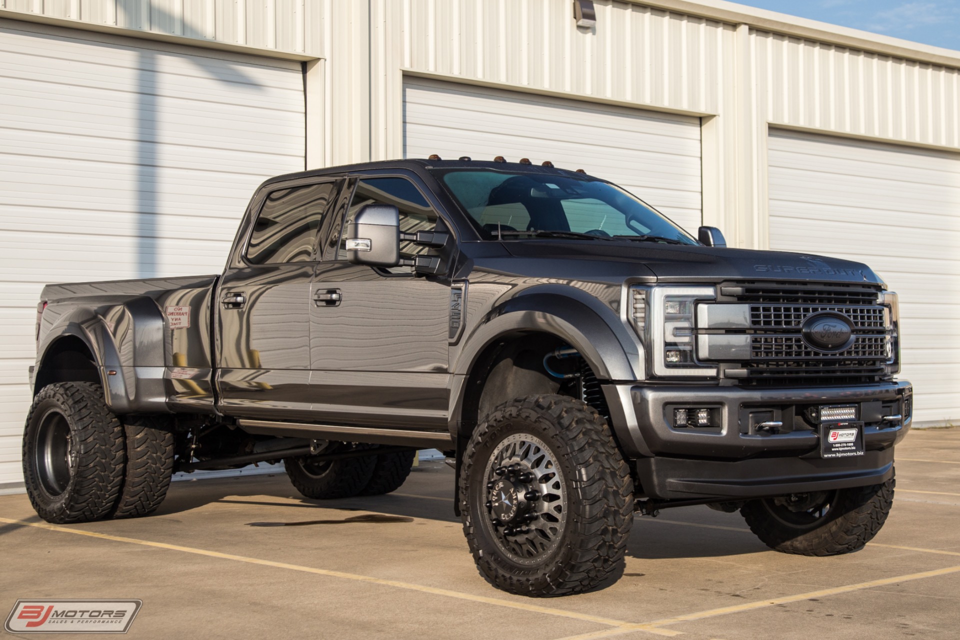 Used-2018-Ford-F-450-Super-Duty-Platinum