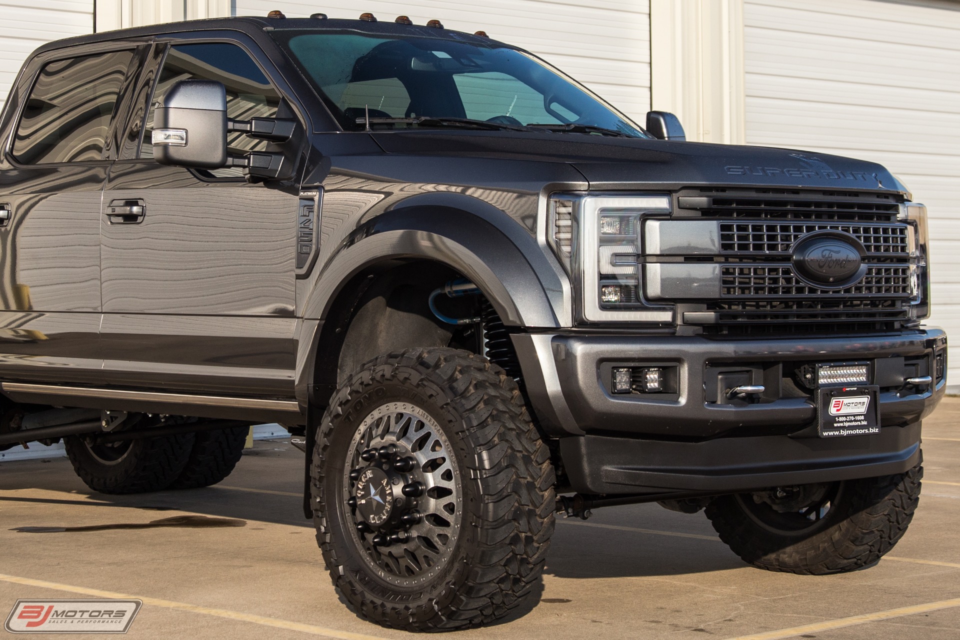 Used-2018-Ford-F-450-Super-Duty-Platinum