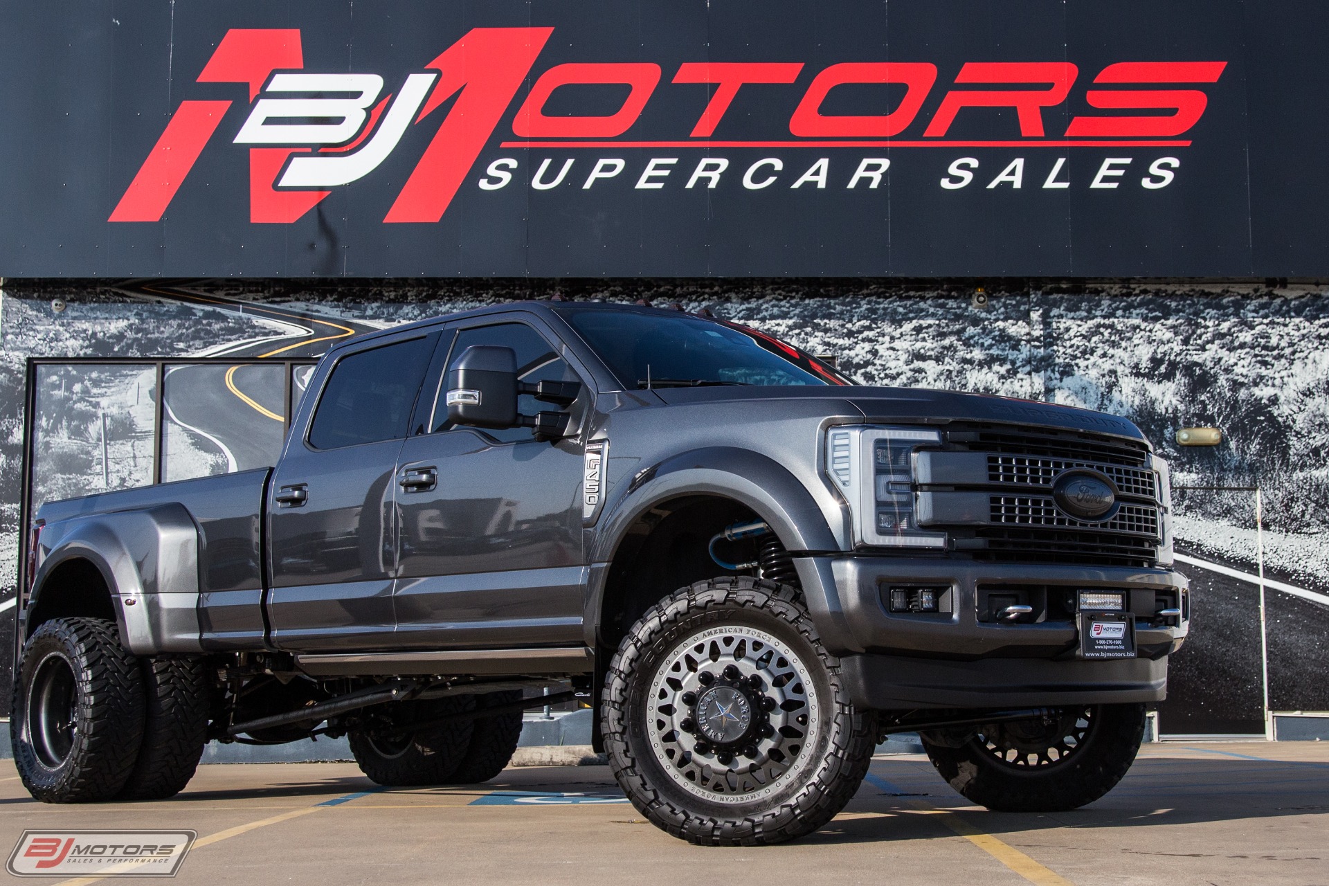 Used-2018-Ford-F-450-Super-Duty-Platinum