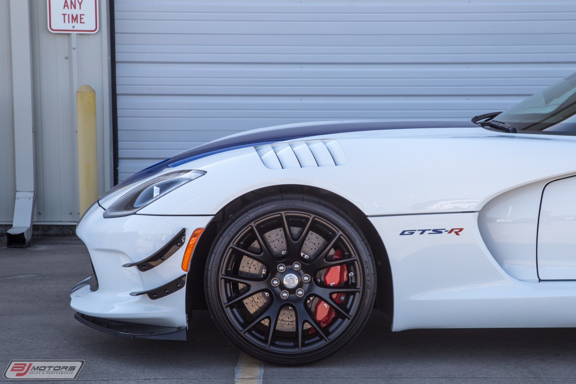 Used-2017-Dodge-Viper-GTS-R