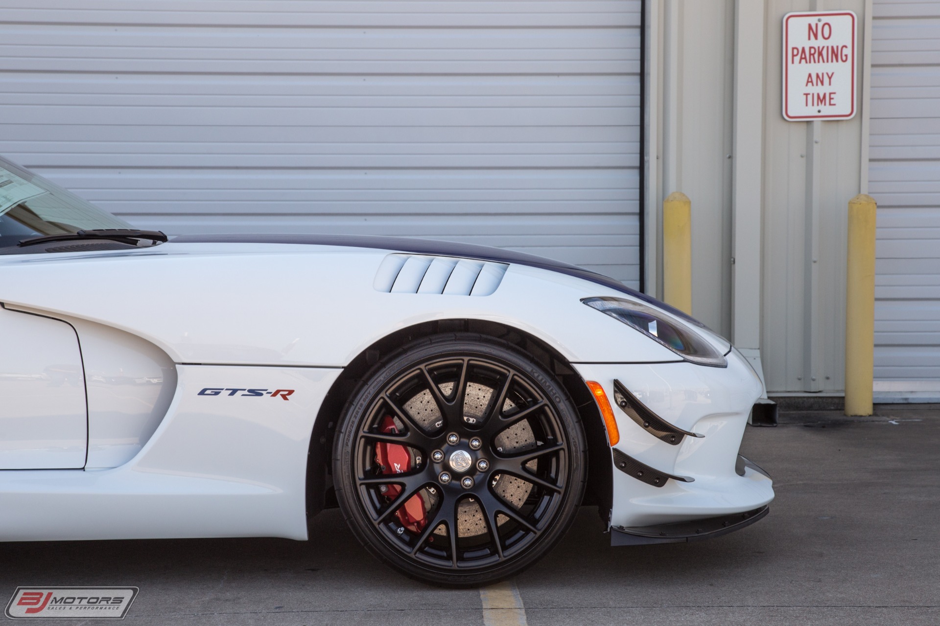 Used-2017-Dodge-Viper-GTS-R