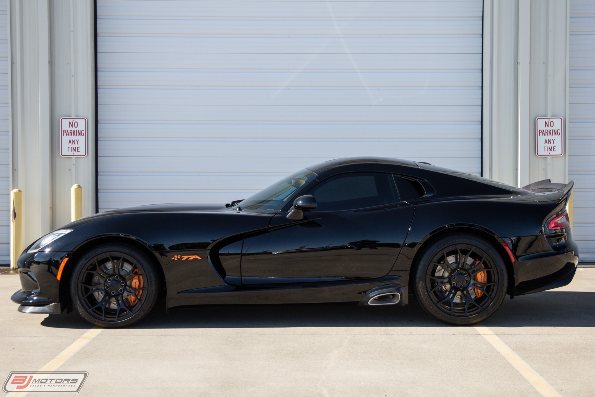 Used-2015-Dodge-Viper-GT