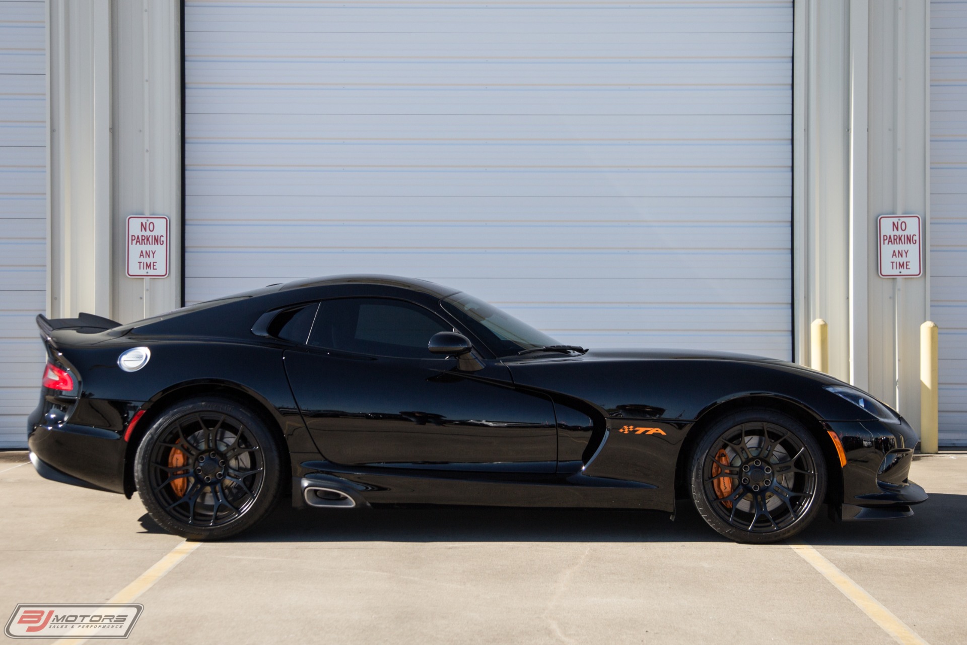 Used-2015-Dodge-Viper-GT