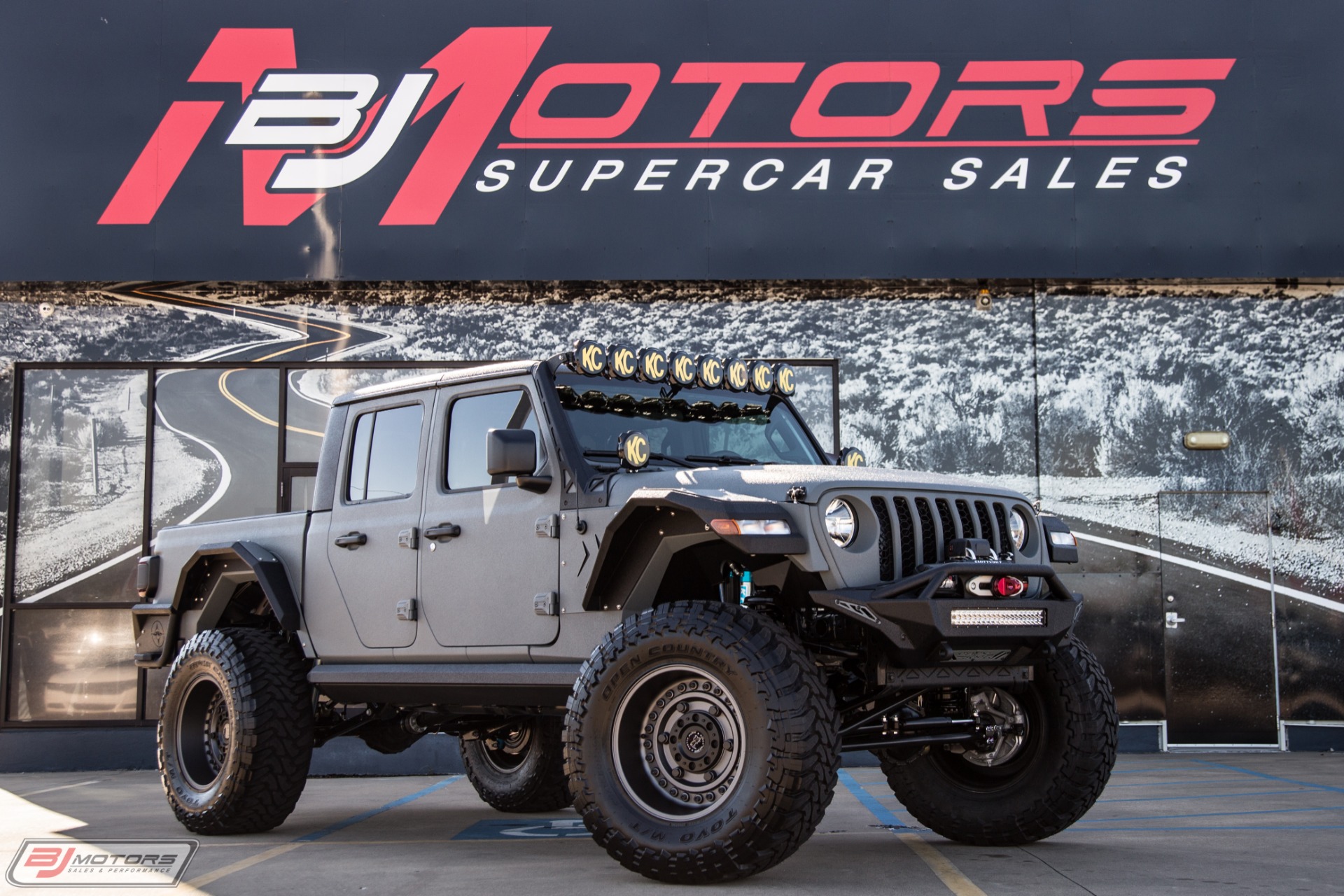 Used-2020-Jeep-Gladiator-Sport