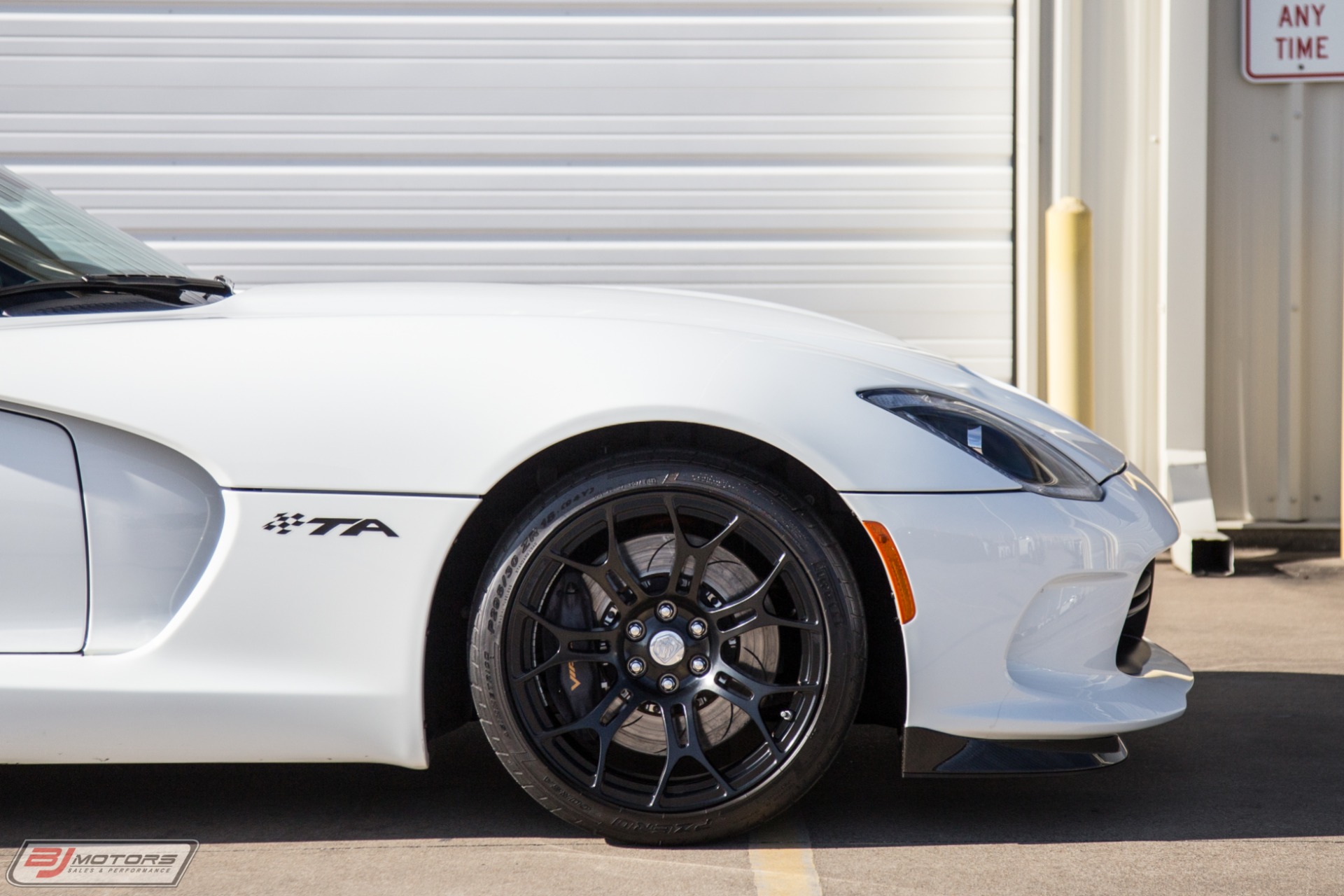 Used-2014-Dodge-Viper-TA-10