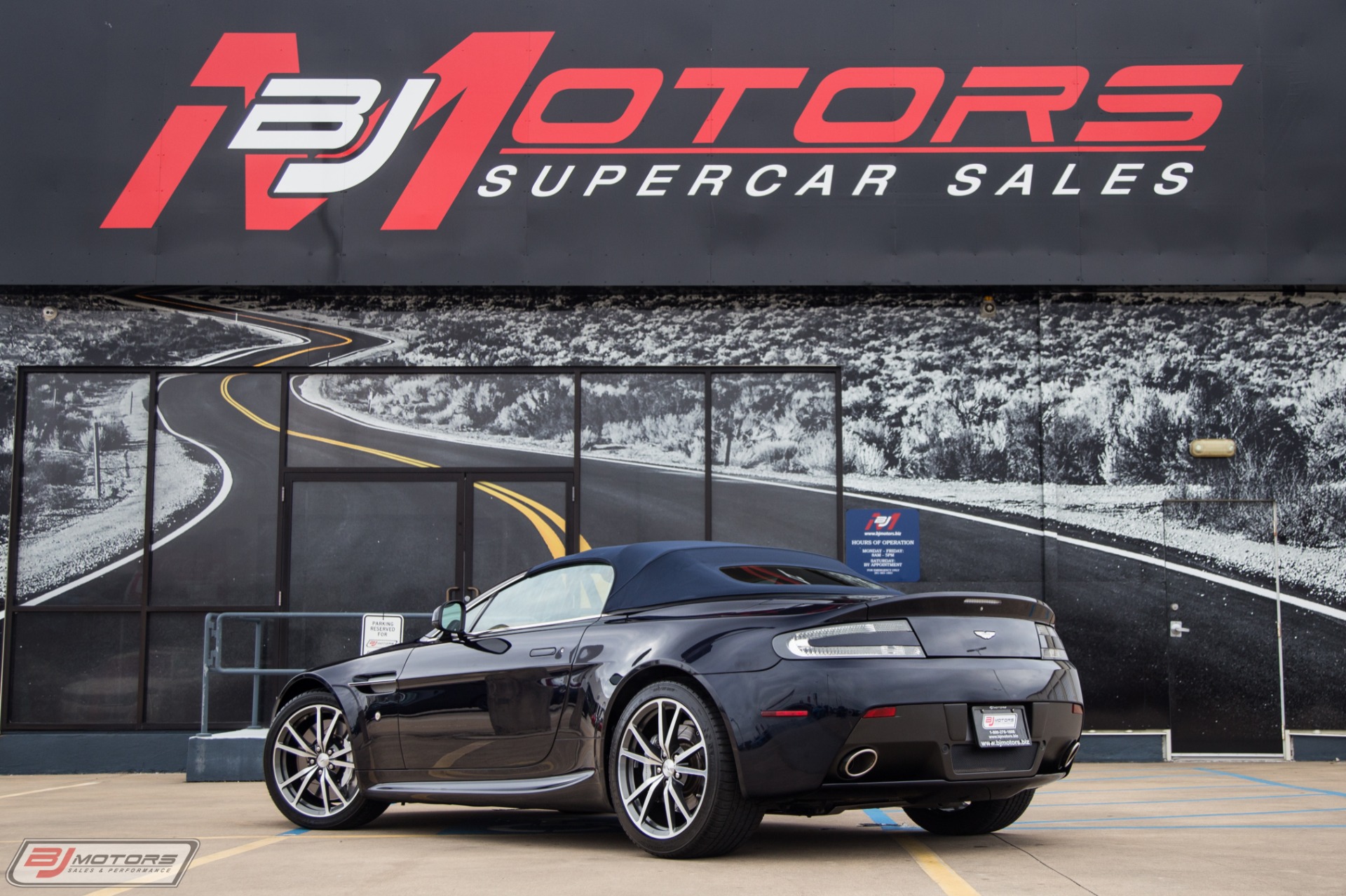 Used-2012-Aston-Martin-V8-Vantage-Roadster