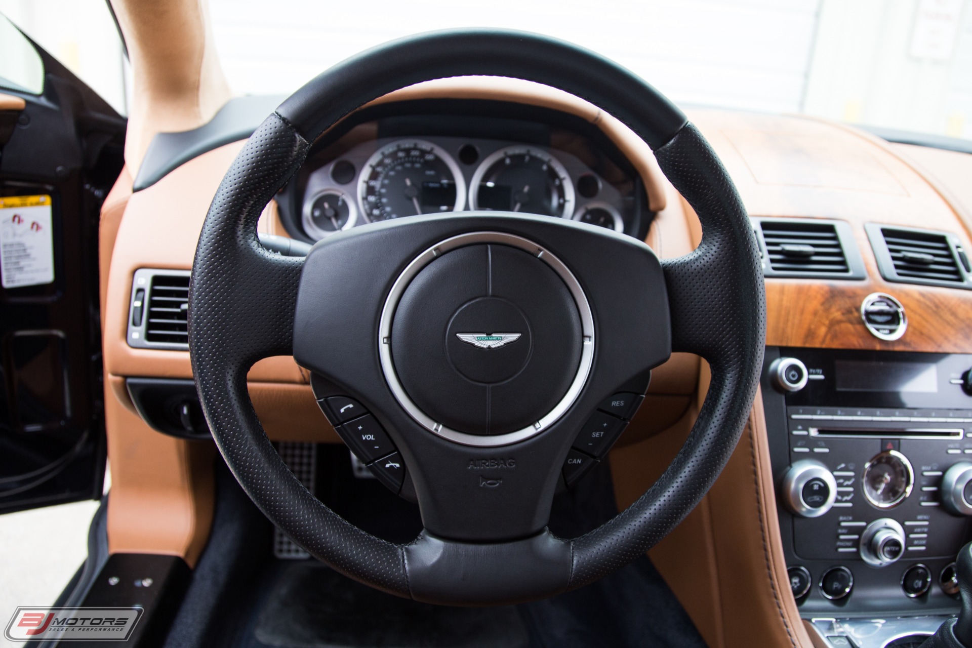 Used-2012-Aston-Martin-V8-Vantage-Roadster