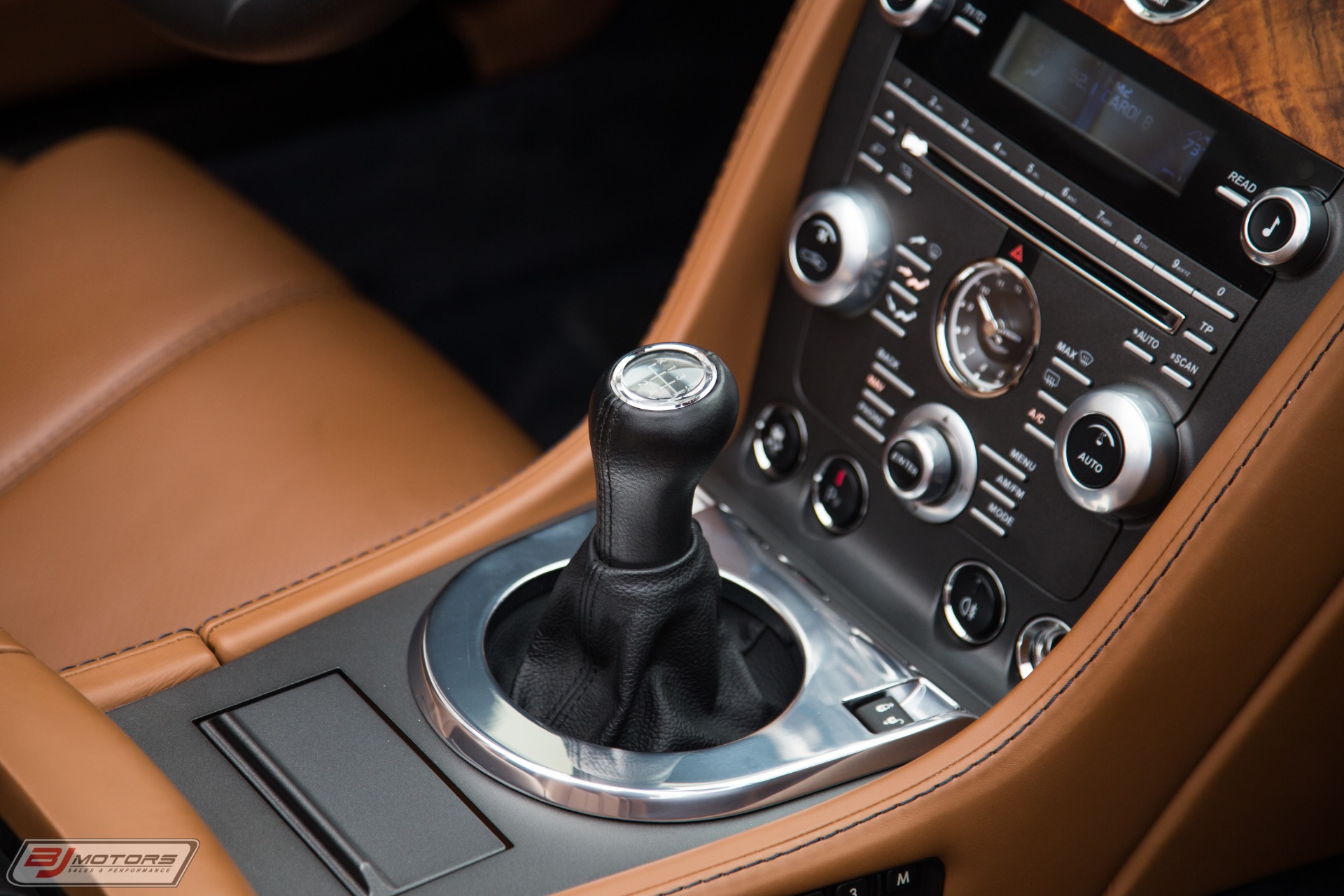 Used-2012-Aston-Martin-V8-Vantage-Roadster