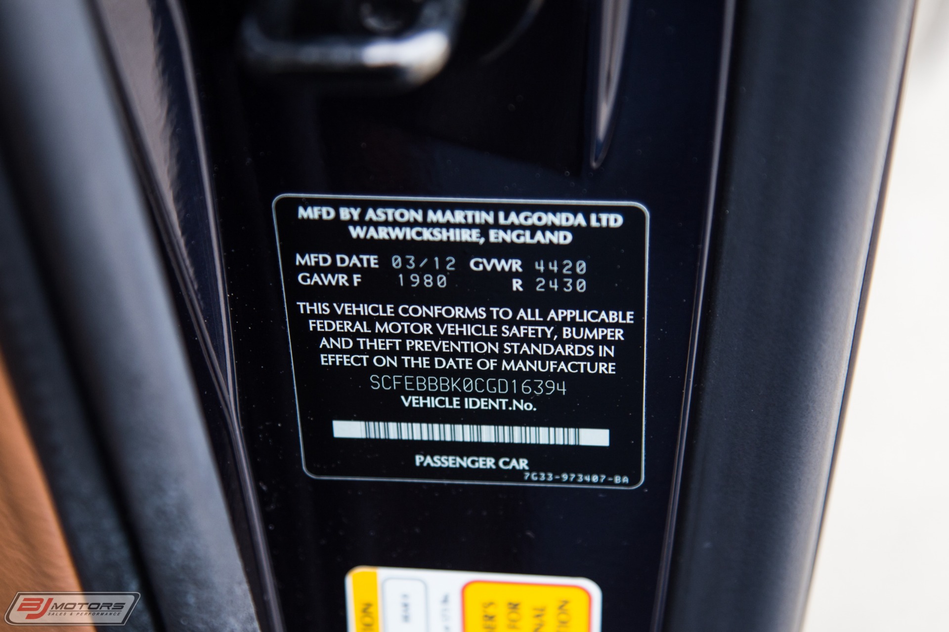 Used-2012-Aston-Martin-V8-Vantage-Roadster