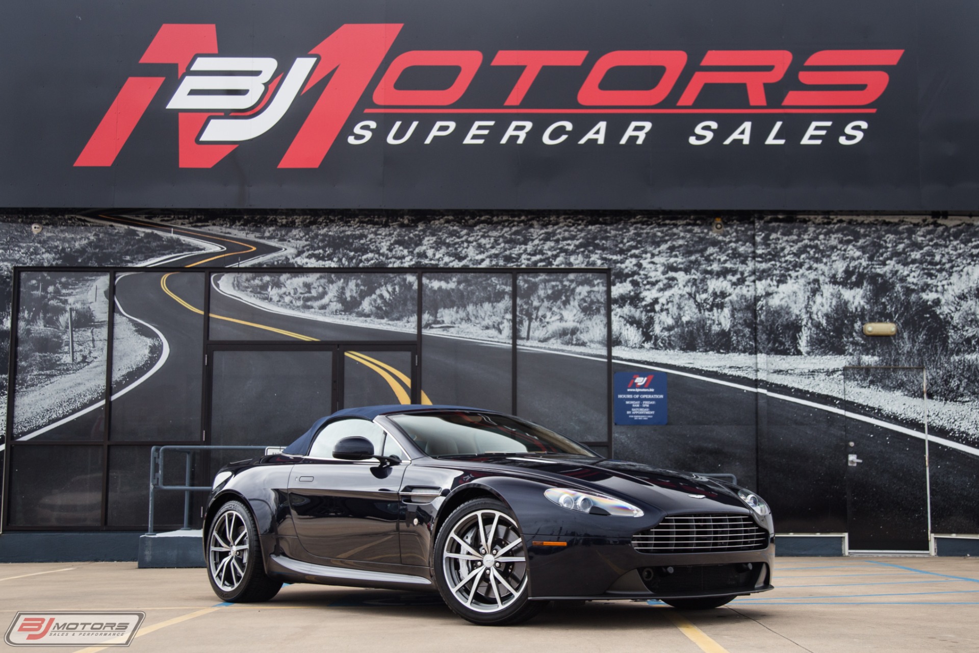 Used-2012-Aston-Martin-V8-Vantage-Roadster