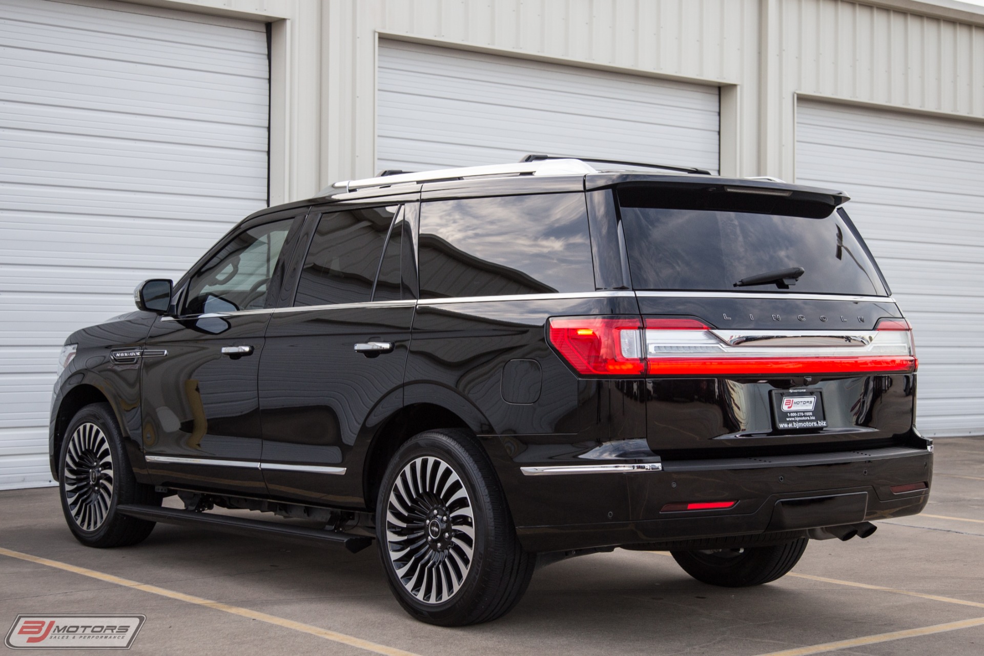 Used-2018-Lincoln-Navigator-Black-Label