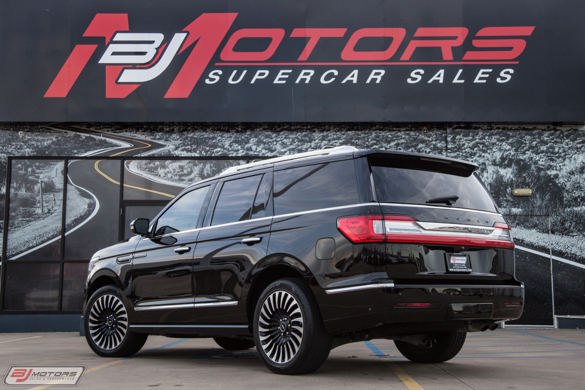 Used-2018-Lincoln-Navigator-Black-Label