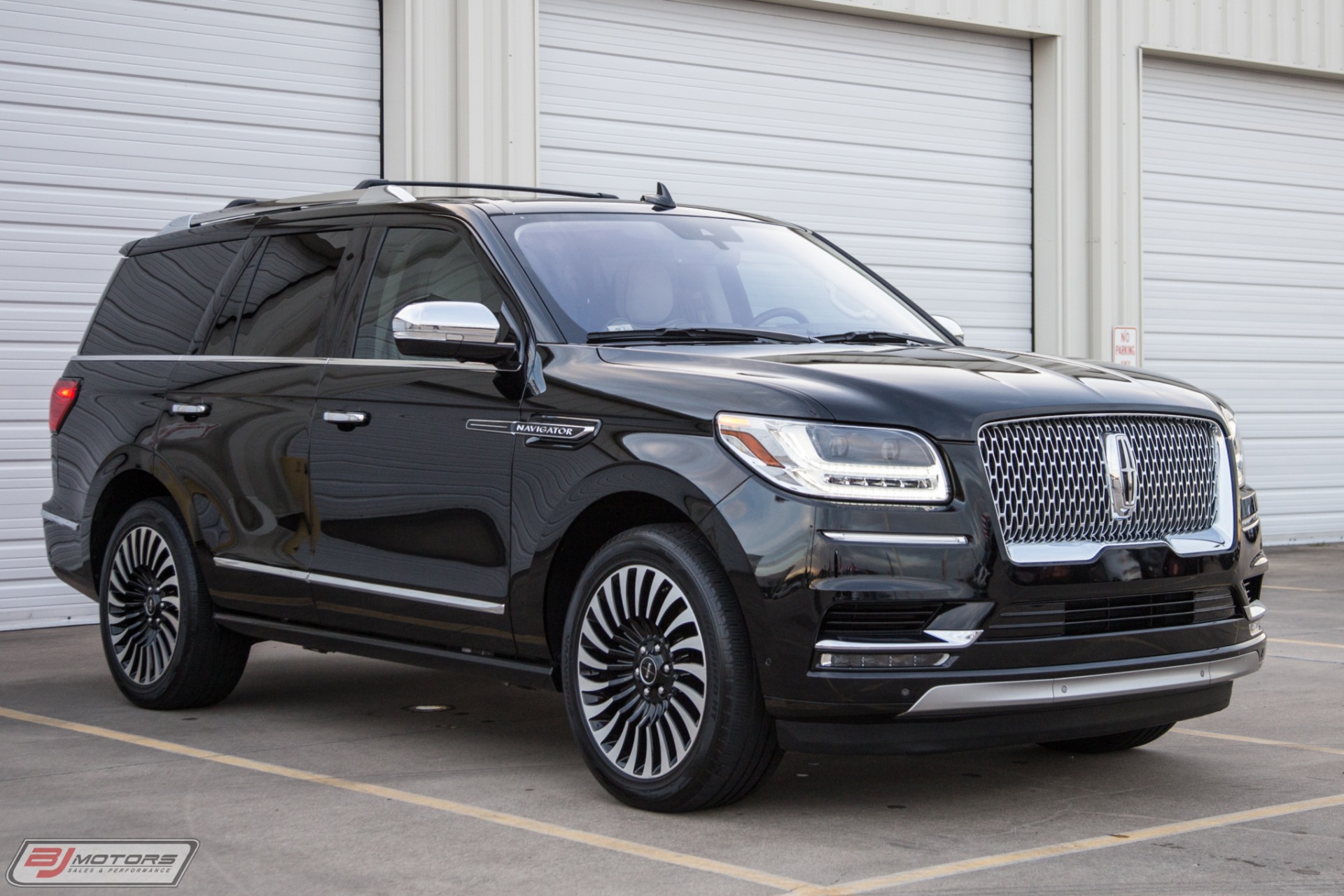 Used-2018-Lincoln-Navigator-Black-Label