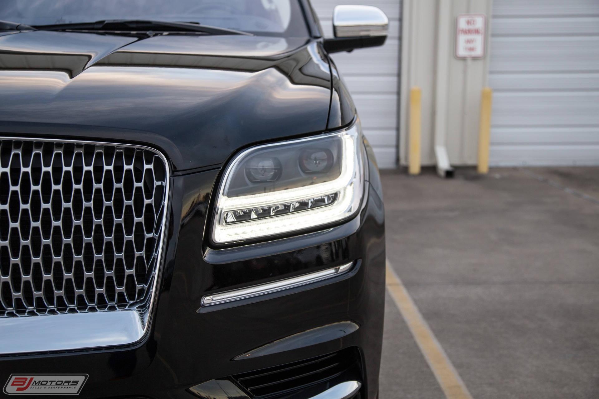 Used-2018-Lincoln-Navigator-Black-Label