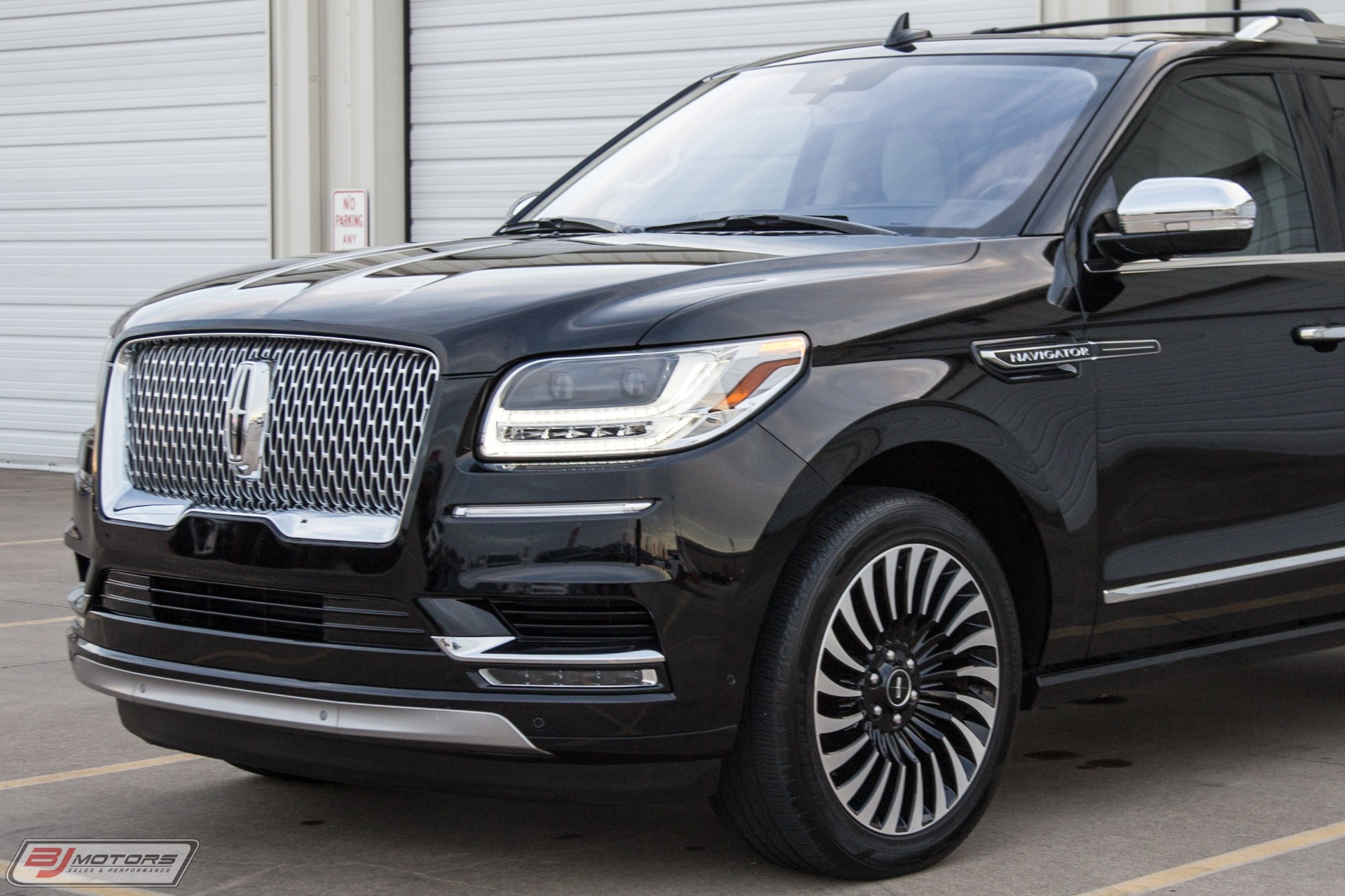 Used-2018-Lincoln-Navigator-Black-Label