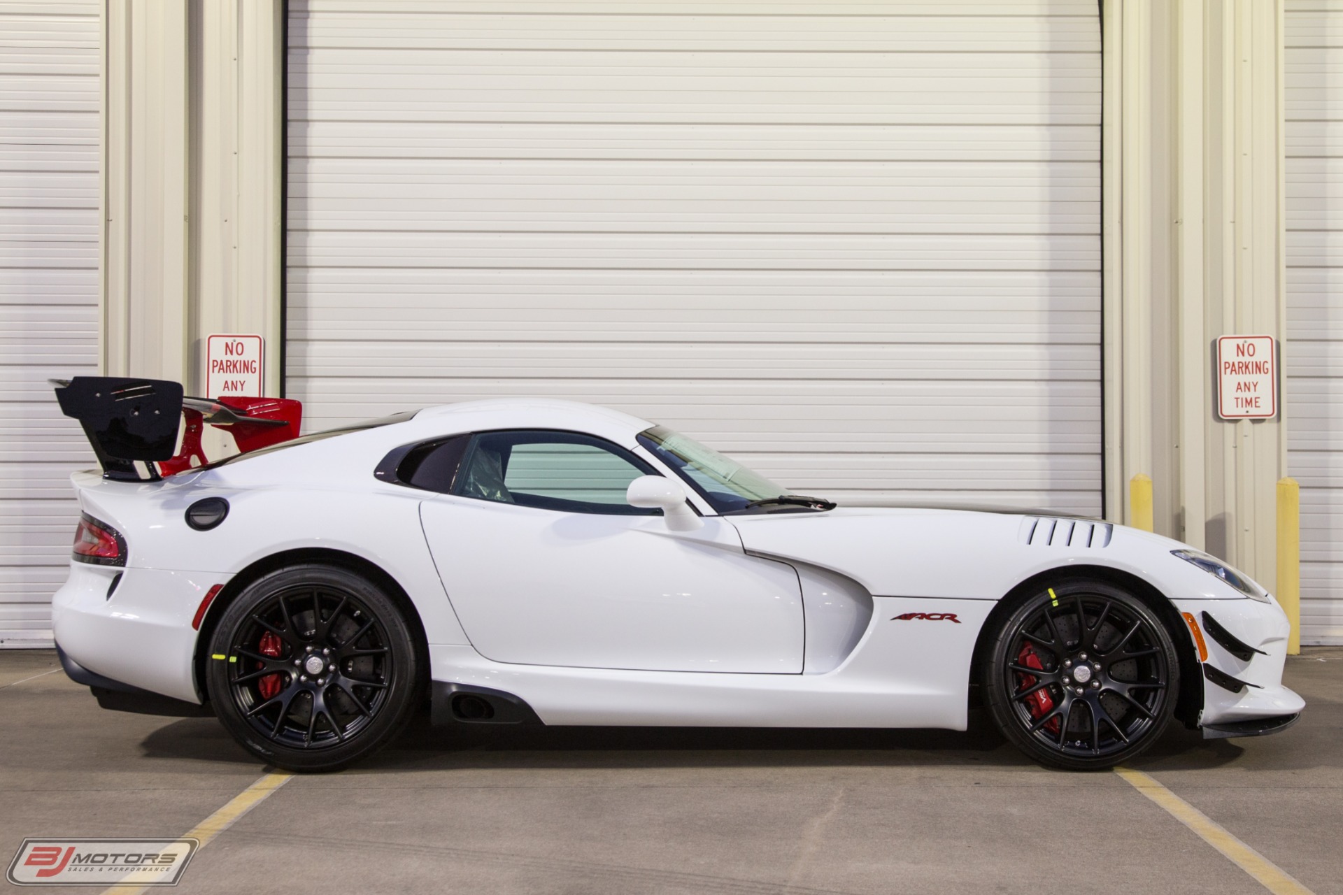 Used-2016-Dodge-Viper-ACR-Extreme