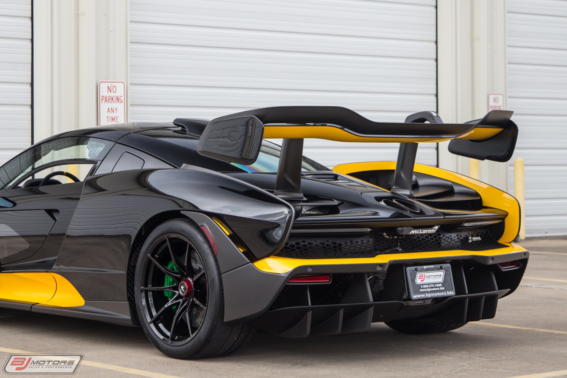 Used-2019-McLaren-Senna-MSO-Bespoke-Jet-Black-Paint