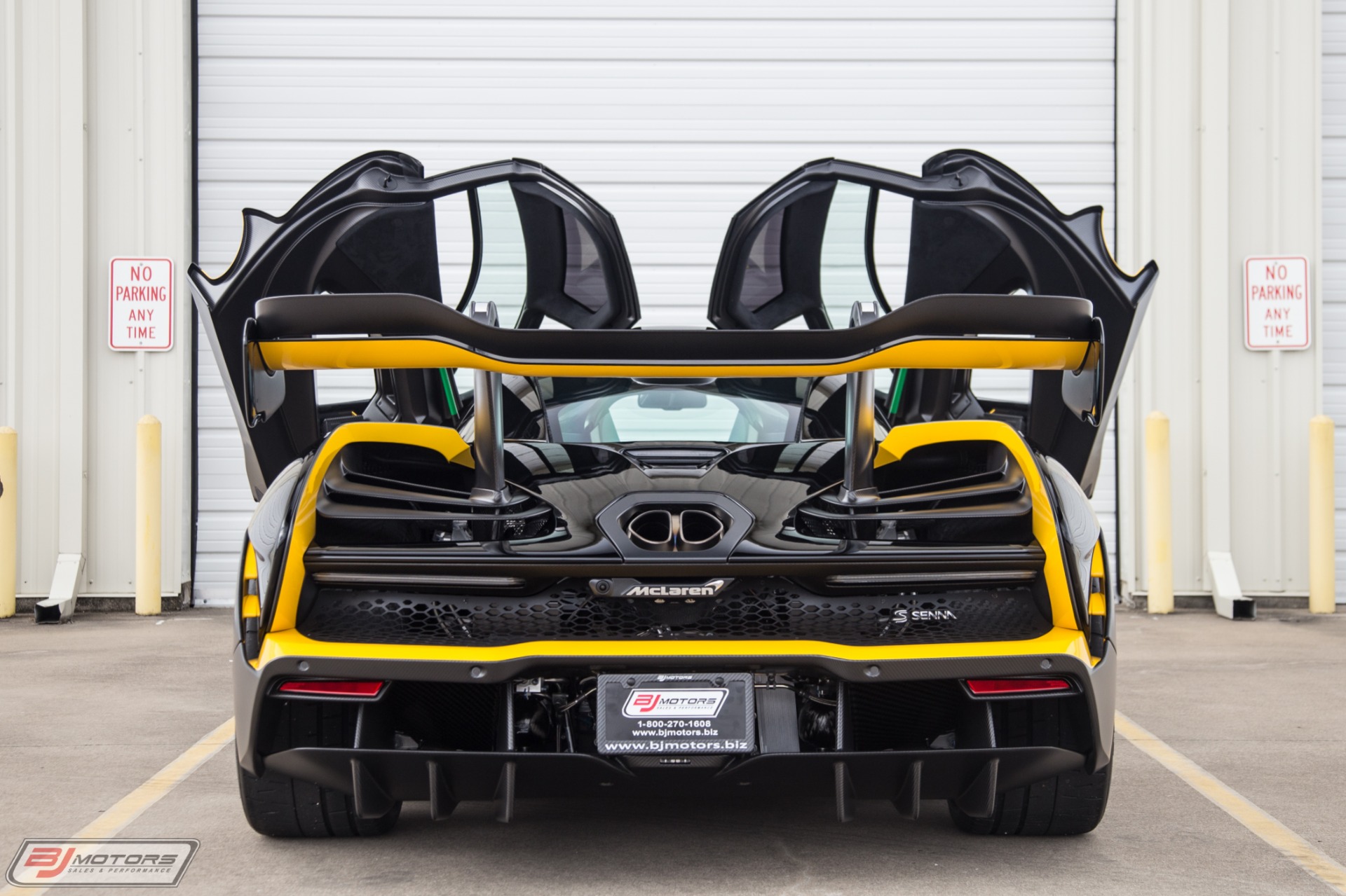 Used-2019-McLaren-Senna-MSO-Bespoke-Jet-Black-Paint