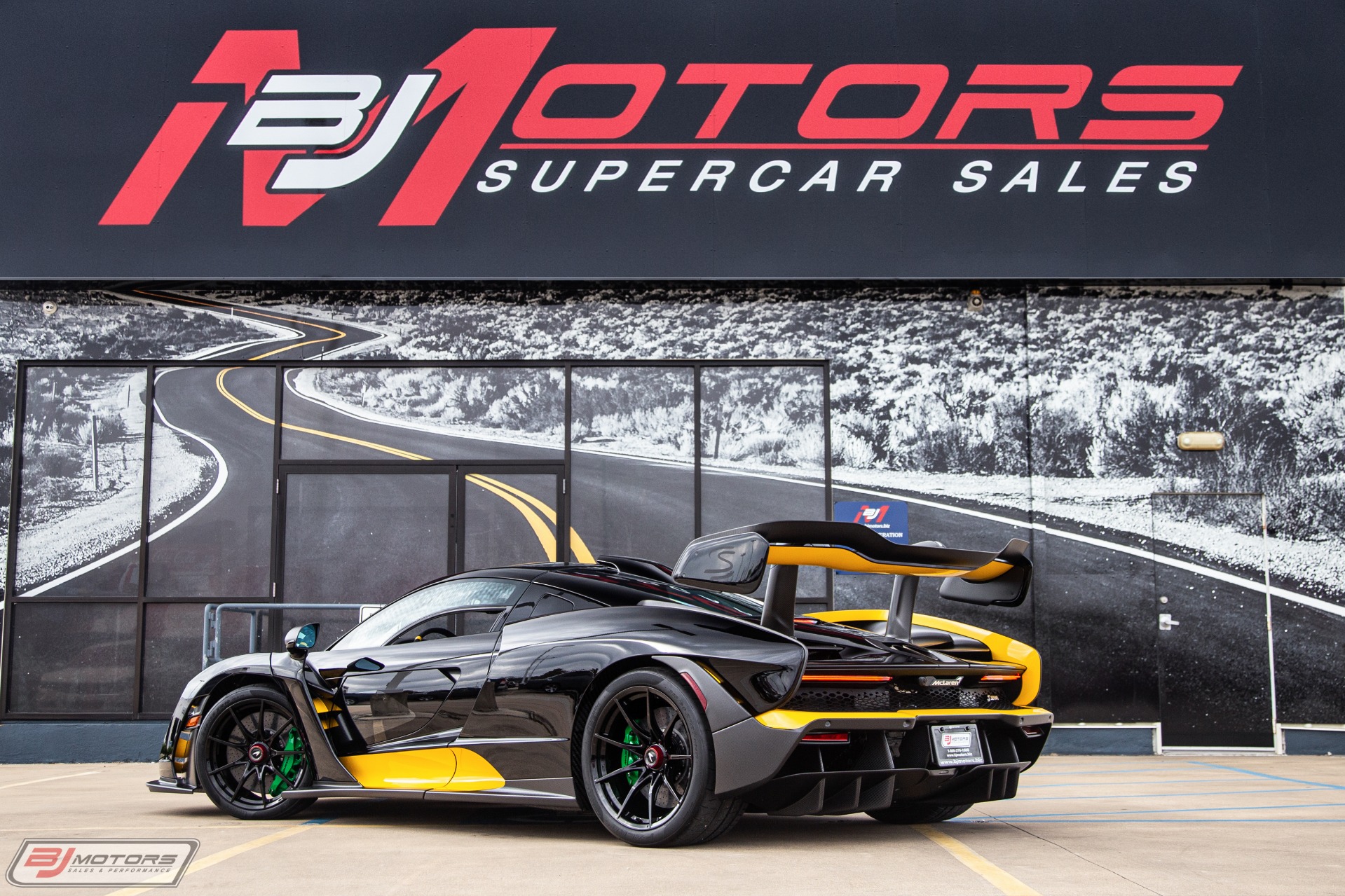 Used-2019-McLaren-Senna-MSO-Bespoke-Jet-Black-Paint