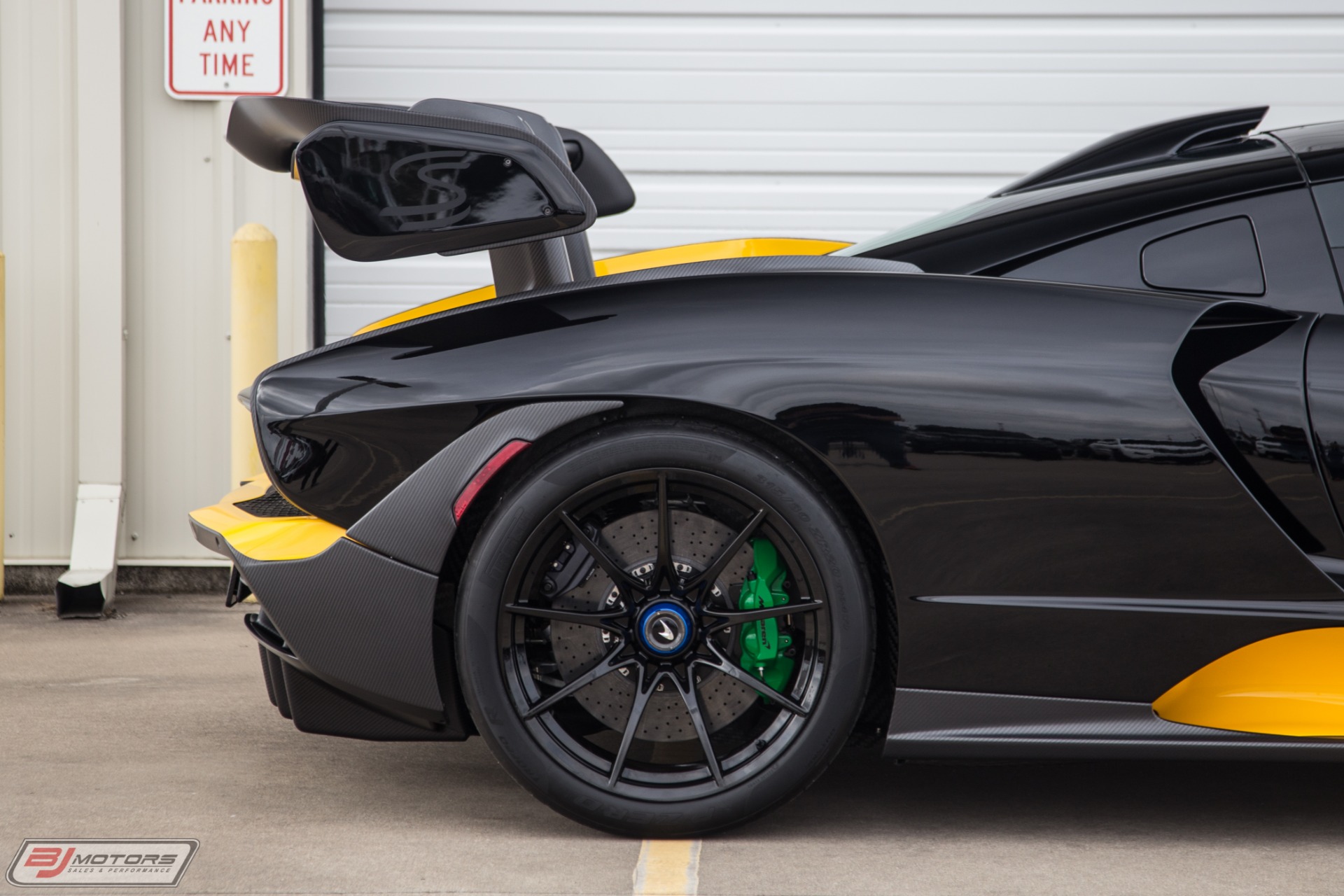 Used-2019-McLaren-Senna-MSO-Bespoke-Jet-Black-Paint