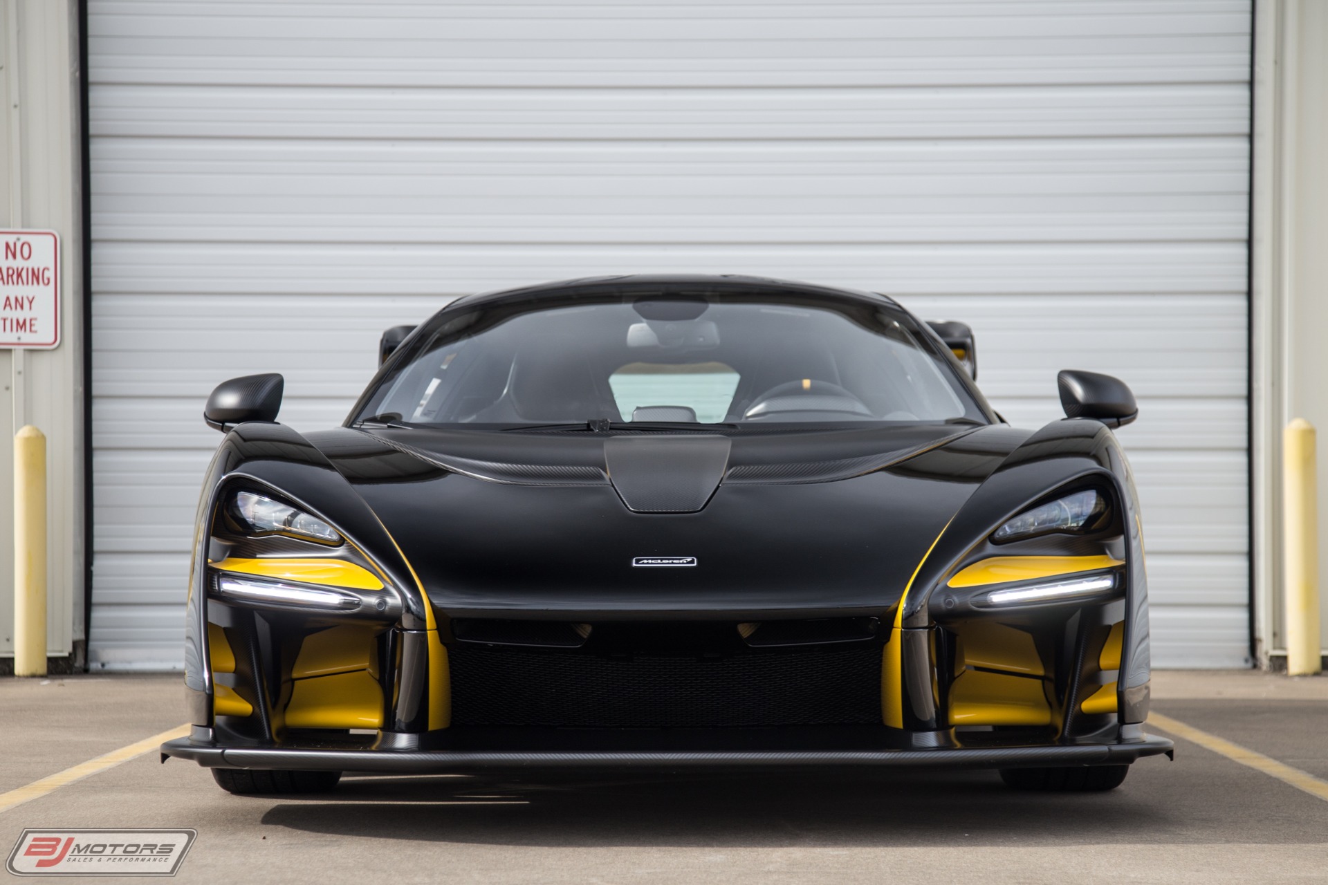 Used-2019-McLaren-Senna-MSO-Bespoke-Jet-Black-Paint