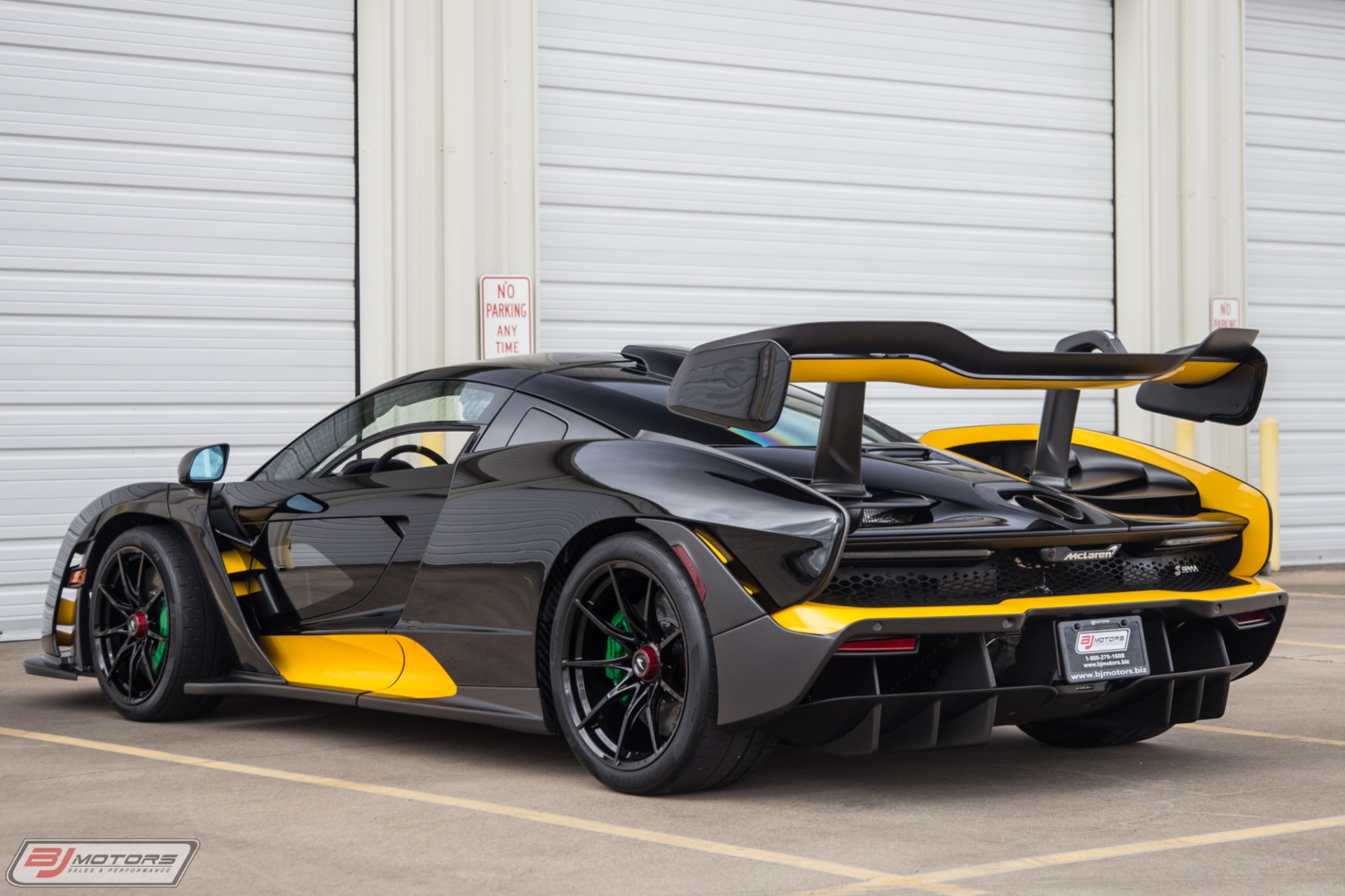 Used-2019-McLaren-Senna-MSO-Bespoke-Jet-Black-Paint