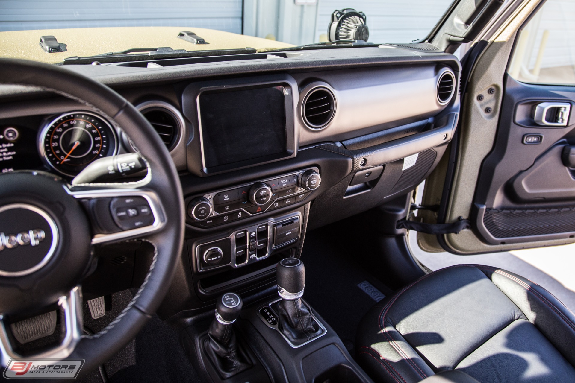 Used-2020-Jeep-Gladiator-Sport