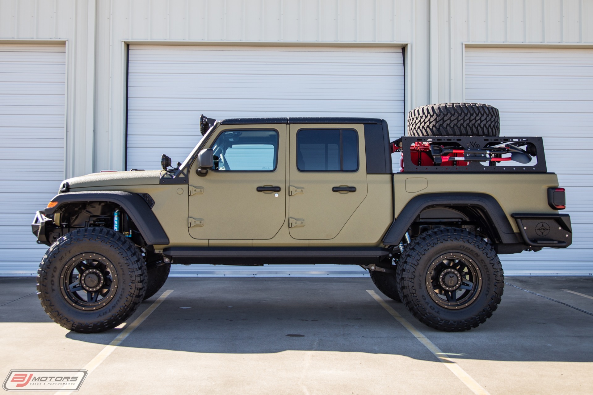 Used-2020-Jeep-Gladiator-Sport