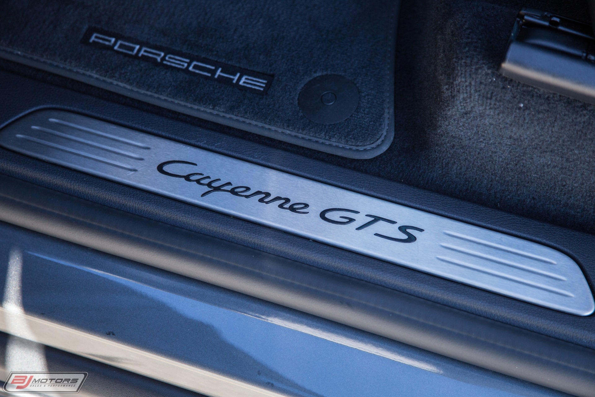 Used-2018-Porsche-Cayenne-GTS