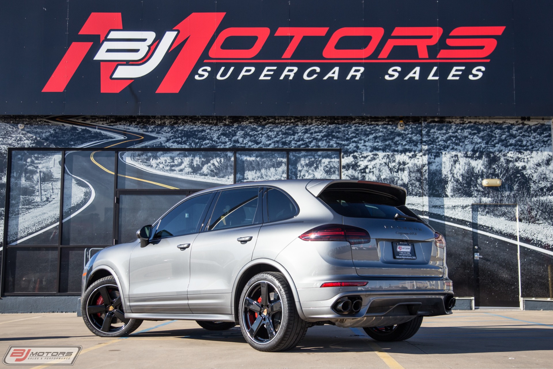 Used-2018-Porsche-Cayenne-GTS