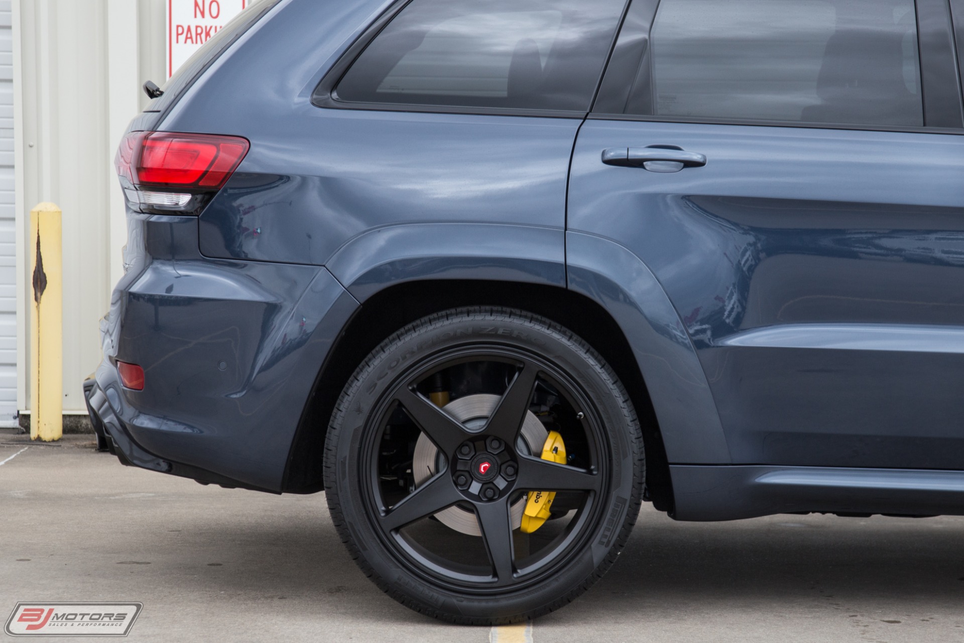 Used-2020-Jeep-Grand-Cherokee-Trackhawk