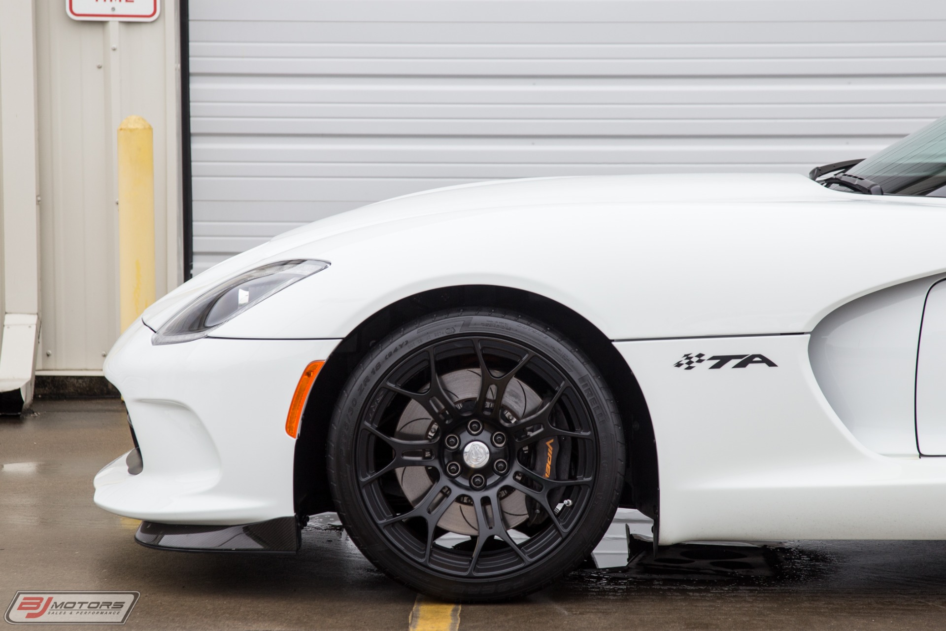 Used-2014-Dodge-Viper-TA-10