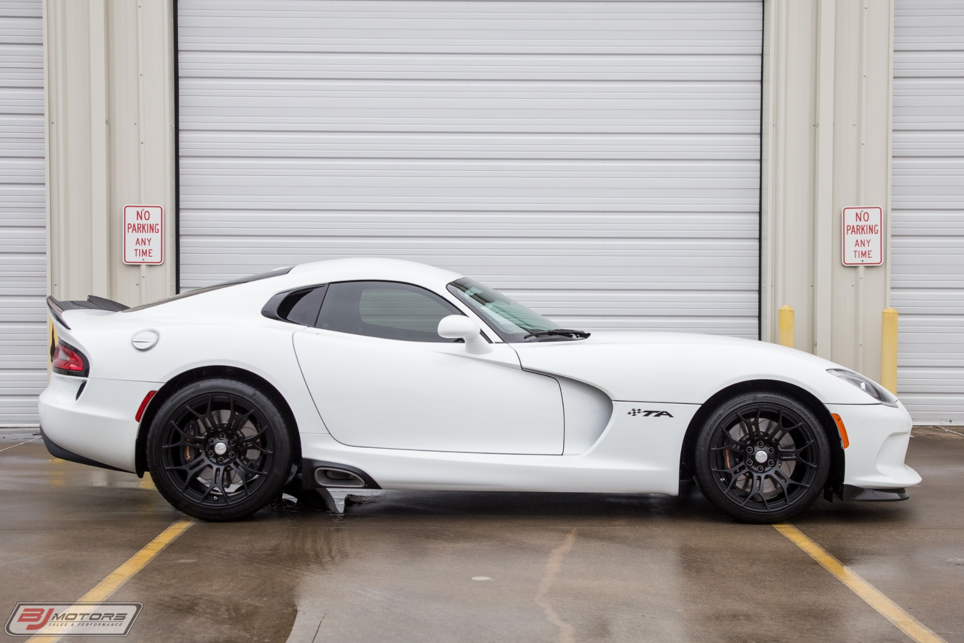 Used-2014-Dodge-Viper-TA-10