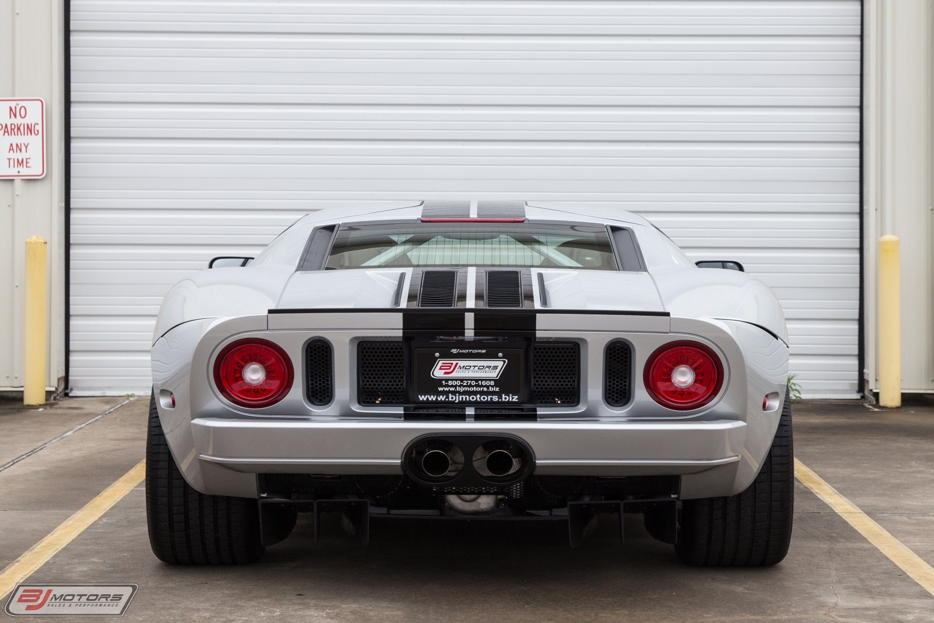 Used-2005-Ford-GT