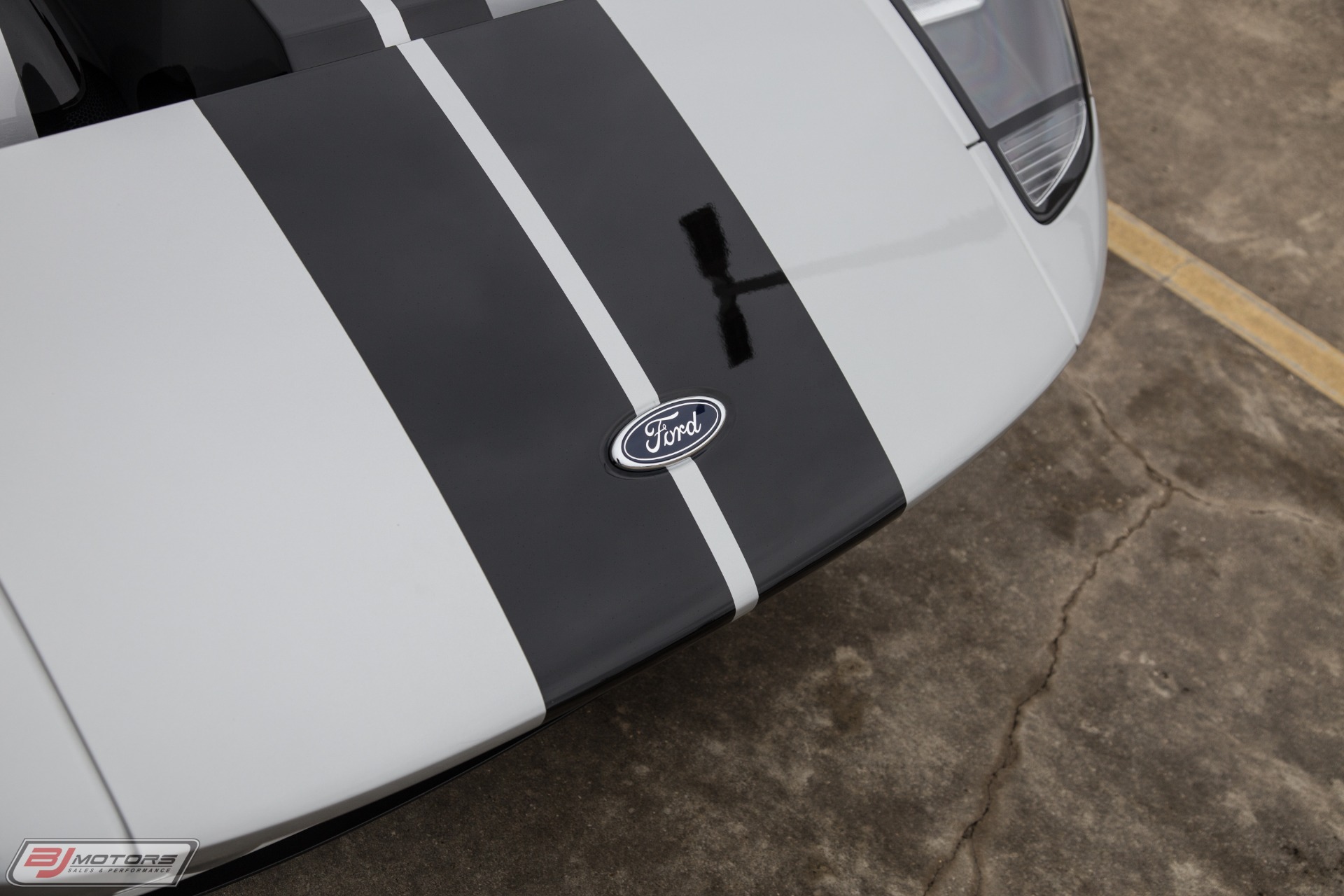 Used-2005-Ford-GT