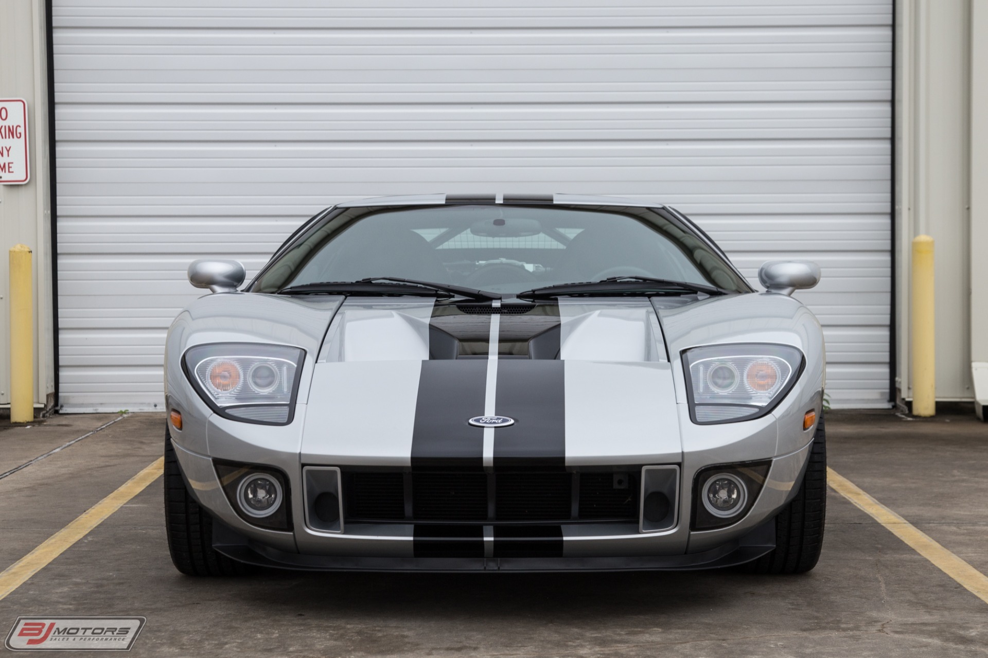 Used-2005-Ford-GT