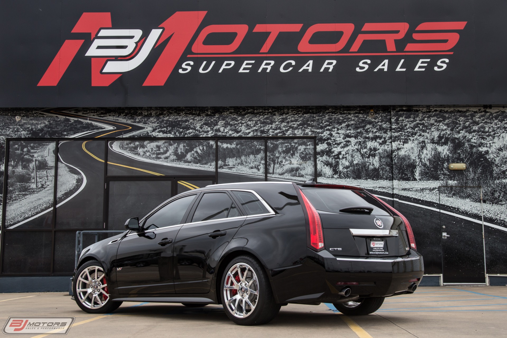 Used-2014-Cadillac-CTS-V-Wagon-HPE700-Package